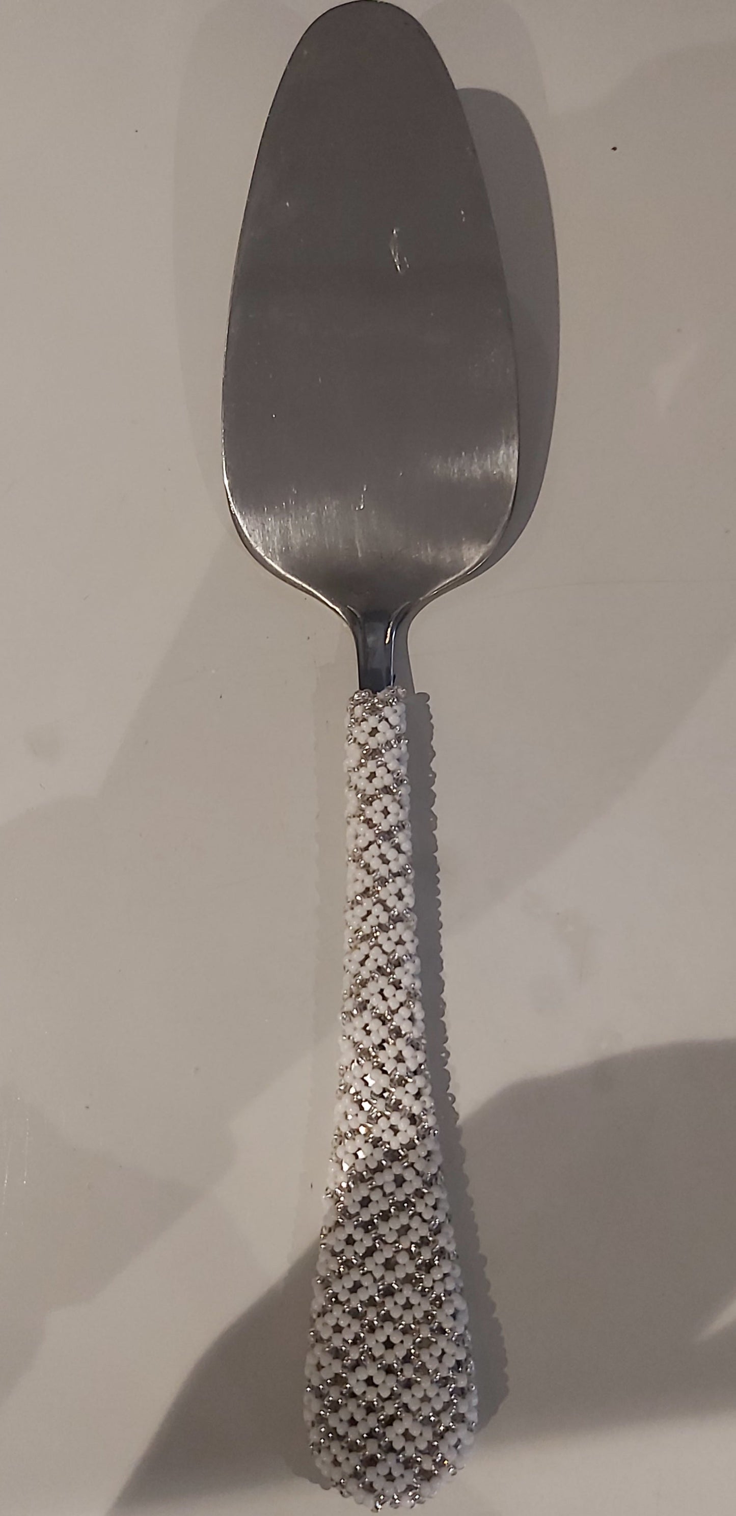Beaded Cake Lifter