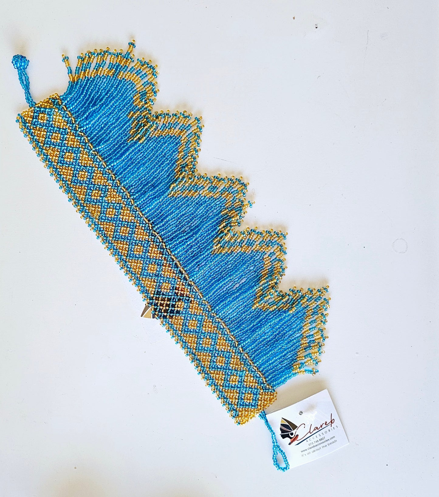 Isi W-Neckpiece