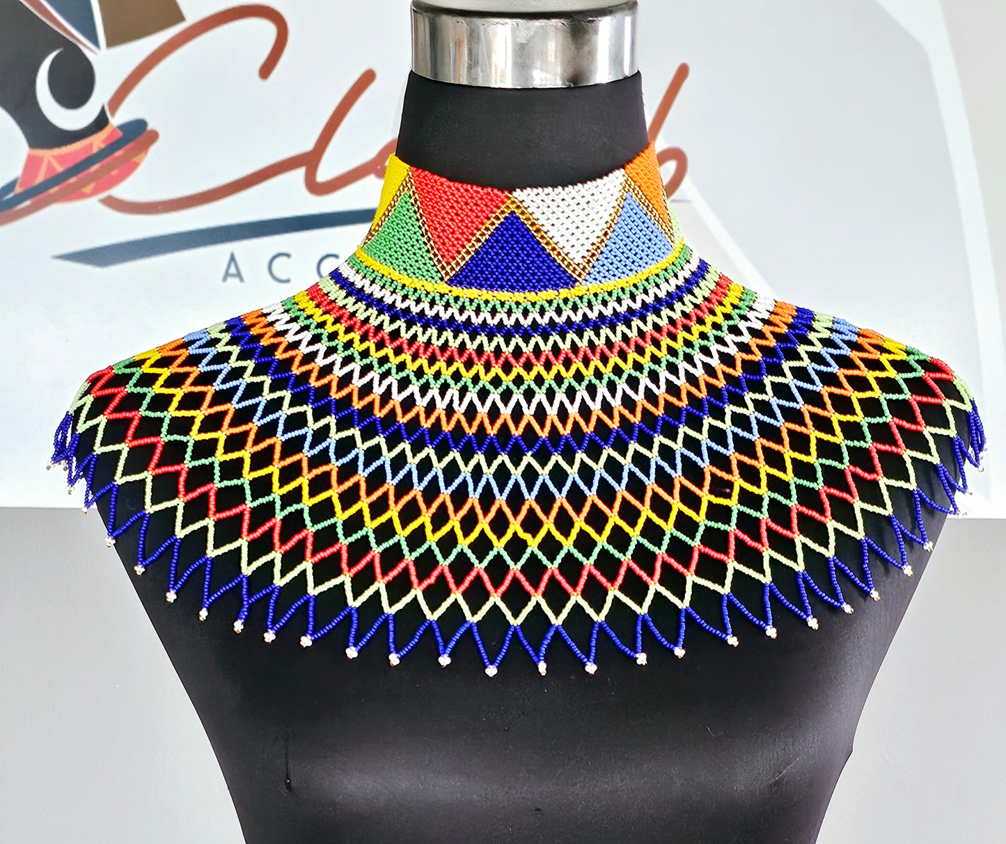 Nomazwi Neckpiece High collar