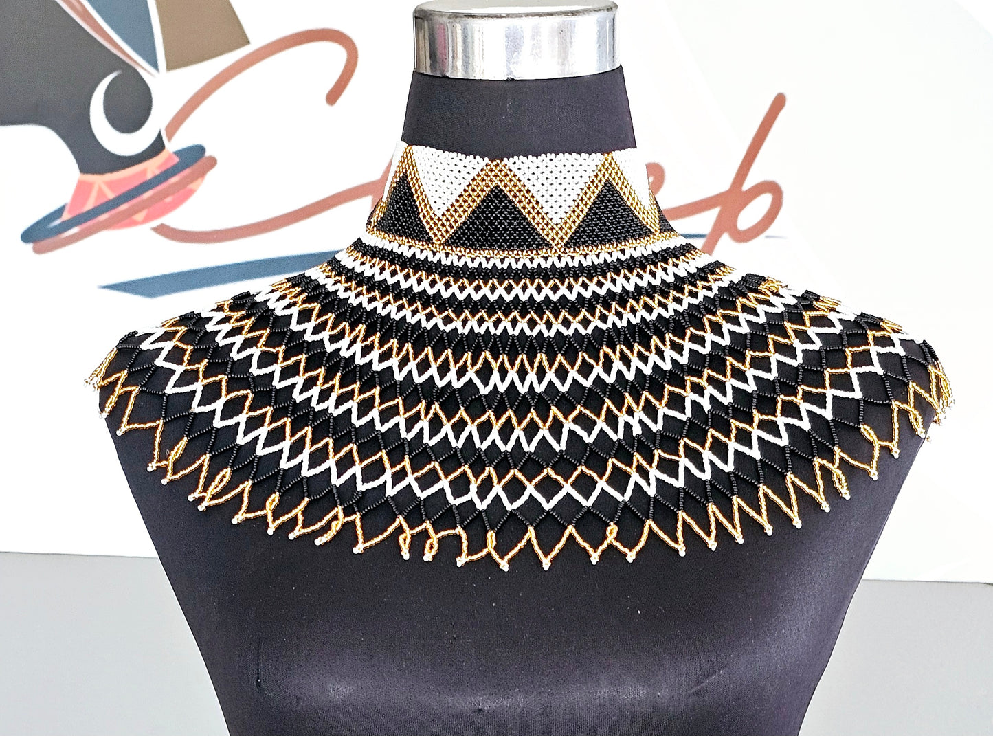 Nomazwi Neckpiece High collar