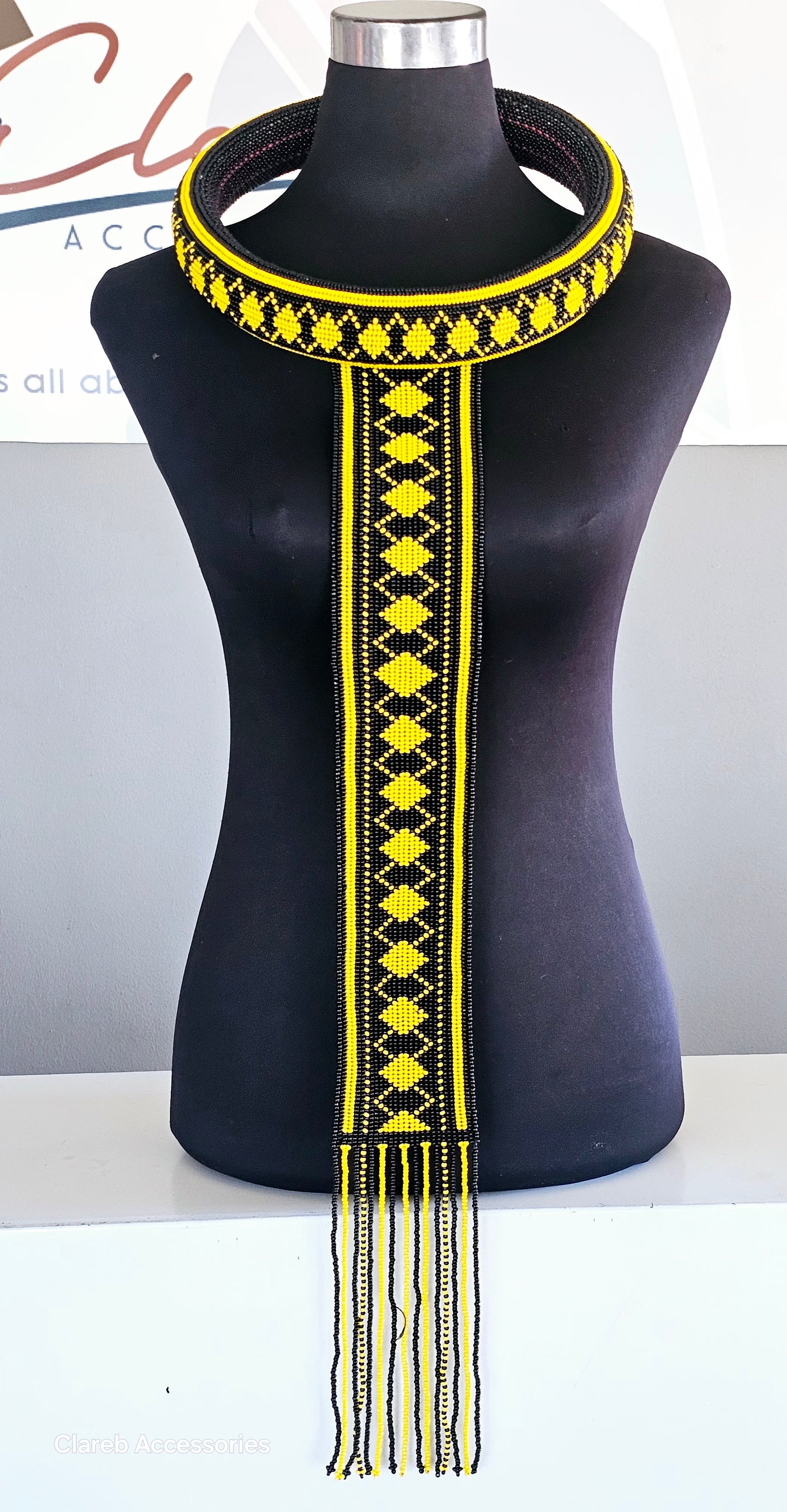 (Isigolwane) Ndebele Neckpiece