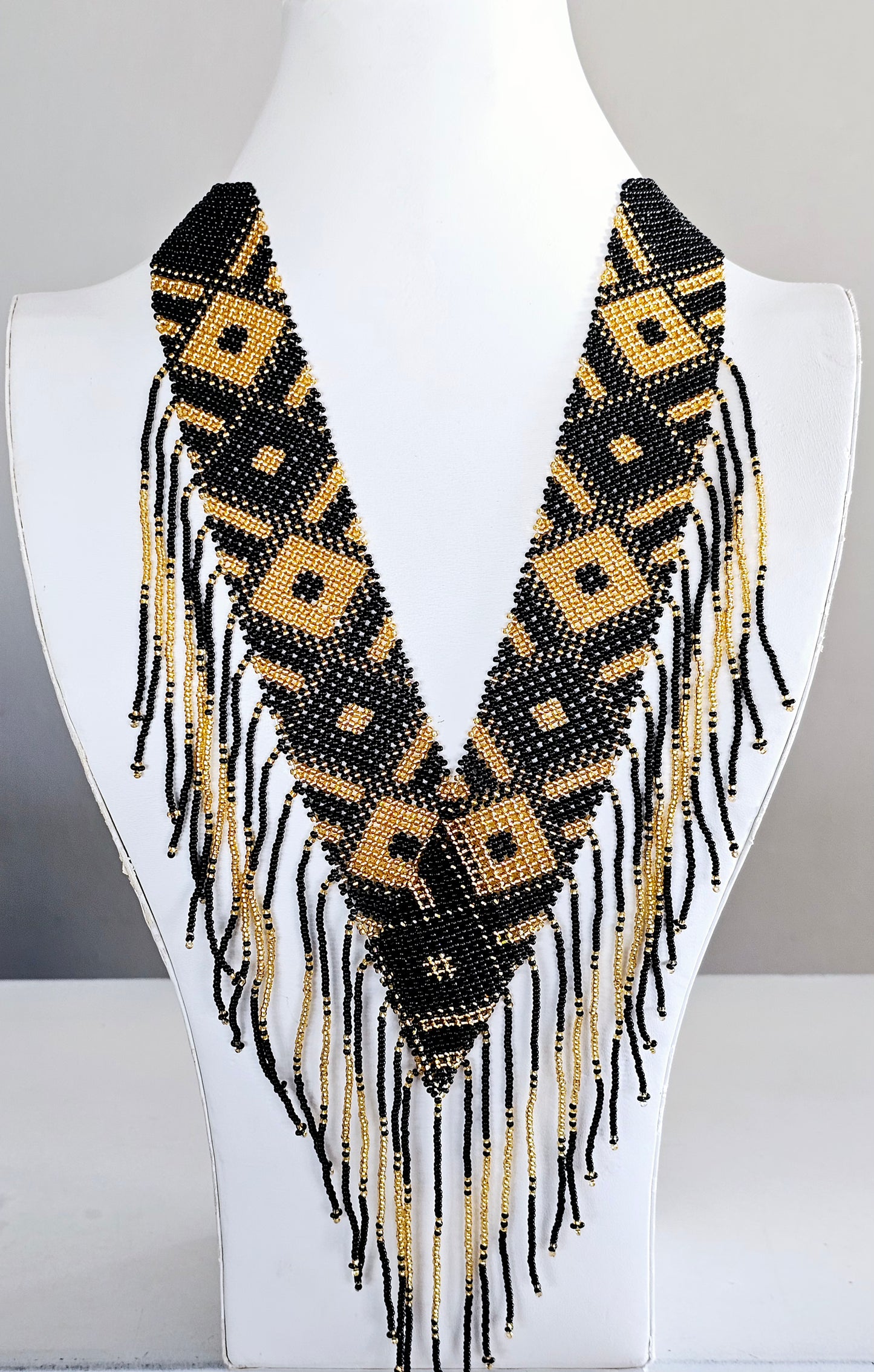 VNeckpiece