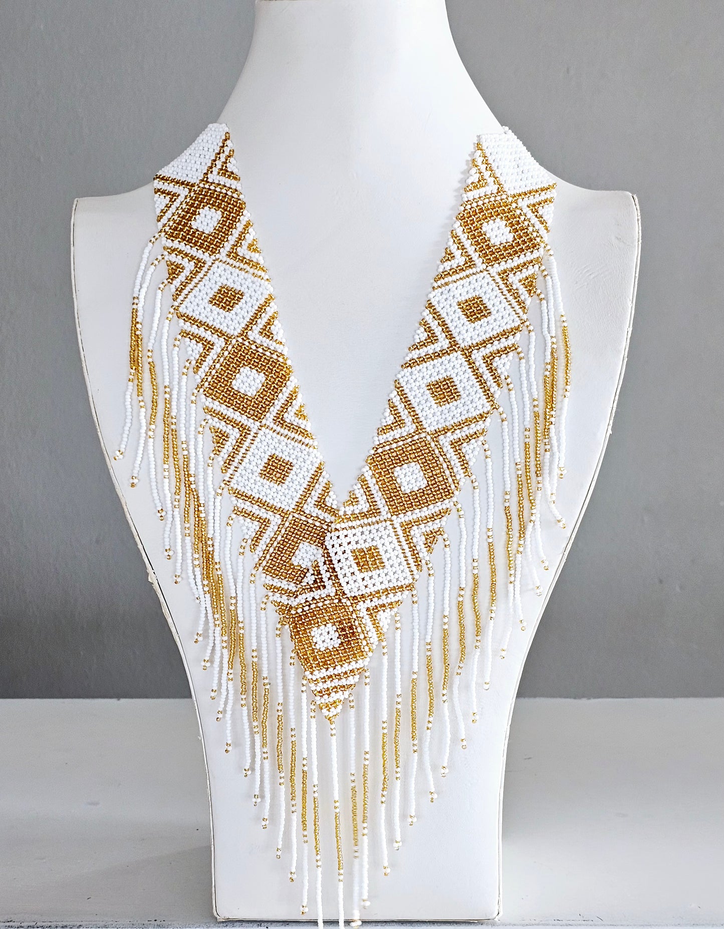 VNeckpiece