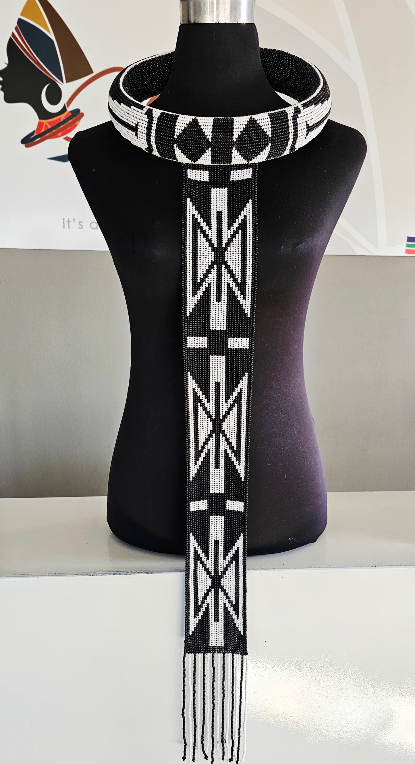 (Isigolwane) Ndebele Neckpiece