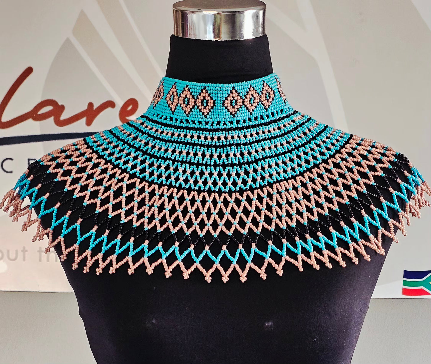 Manxumalo Neckpiece