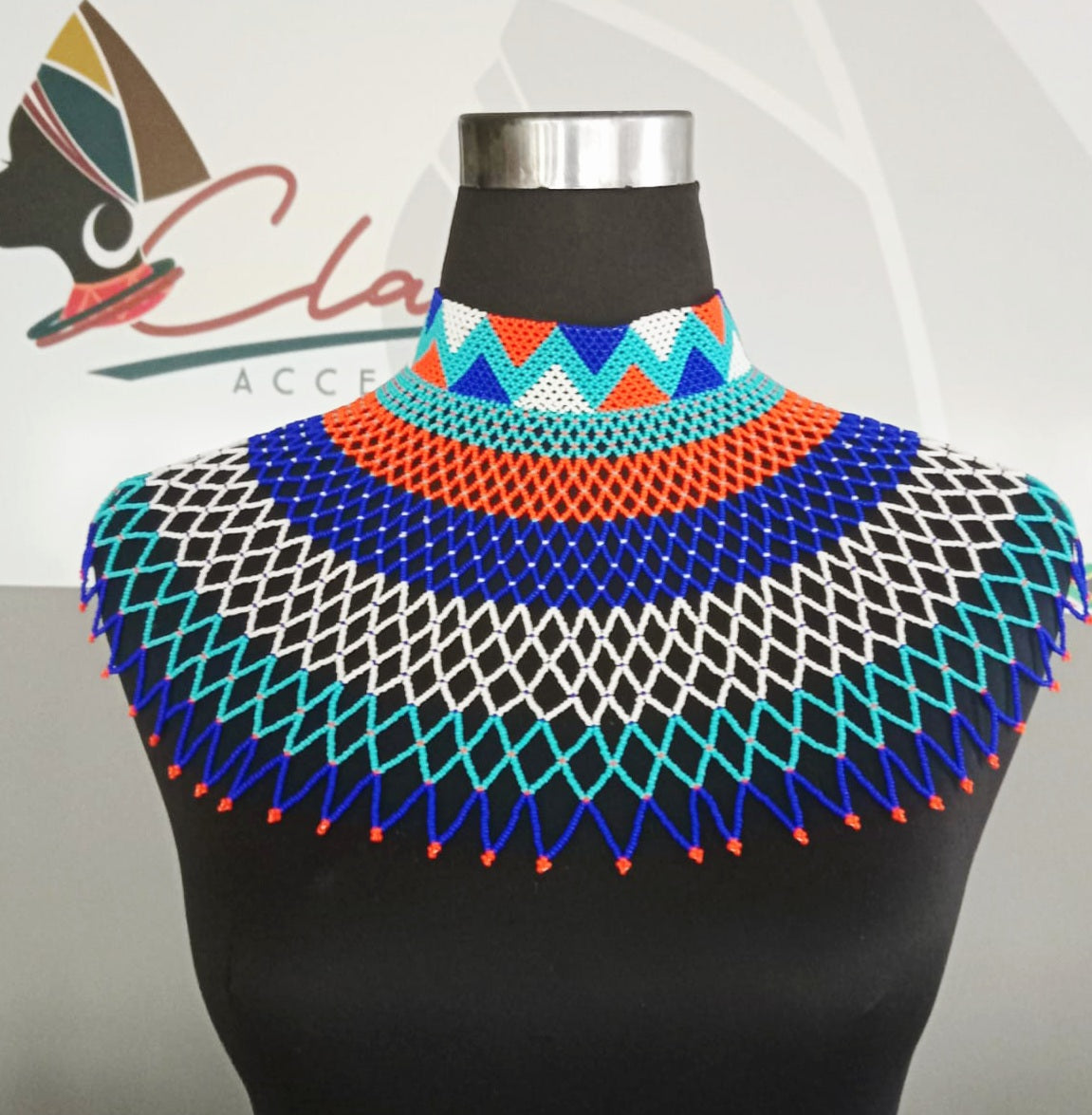 Madlamini Webneckpiece