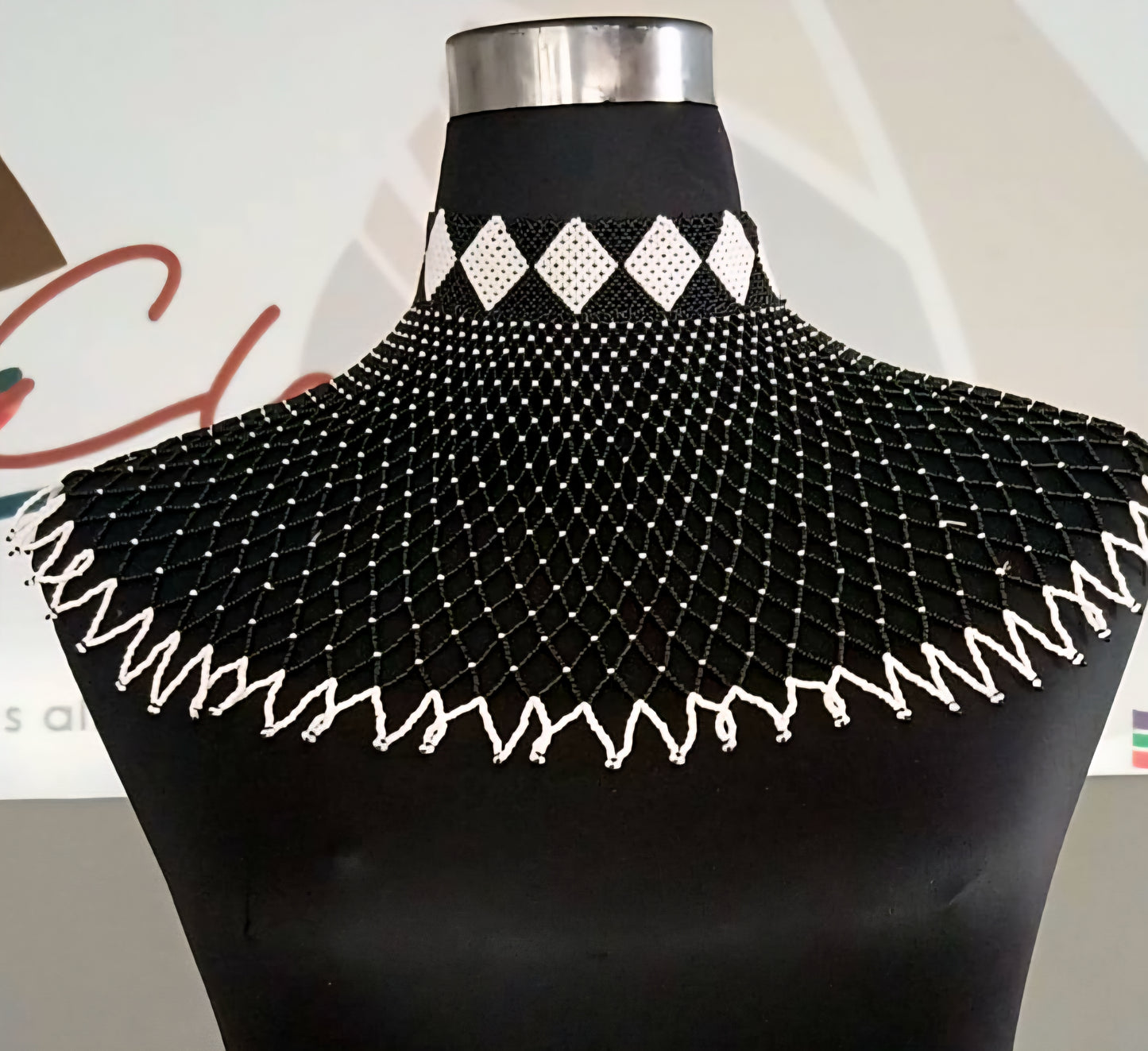 Madlamini Webneckpiece