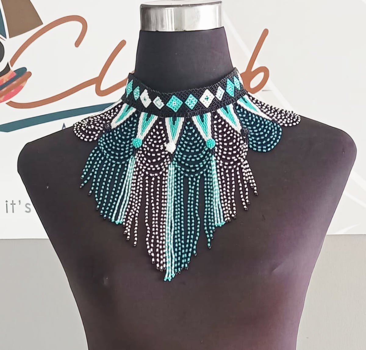 Mamqwathi Neckpiece