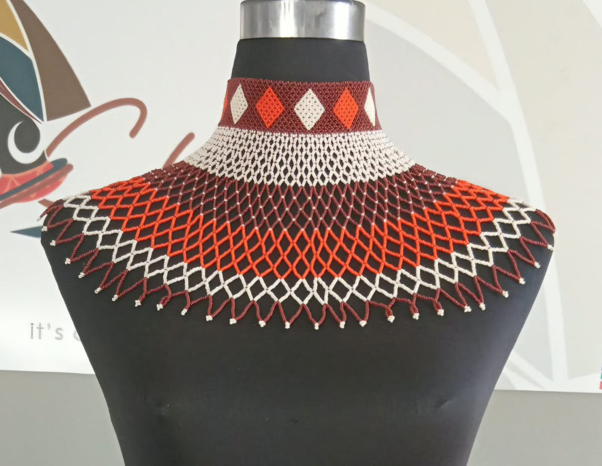 Madlamini Webneckpiece
