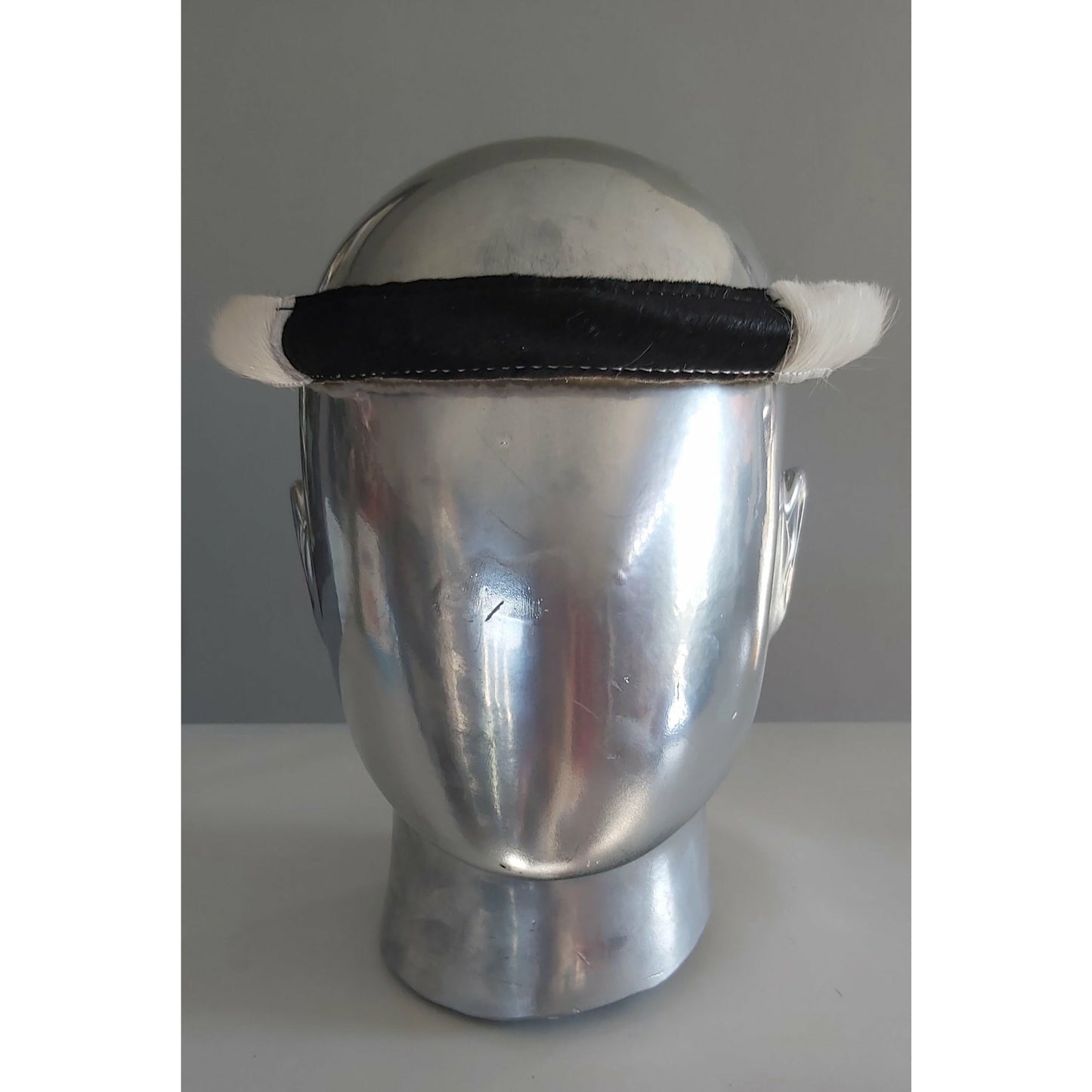 Umqhele 2 tales (Zulu Headgear)