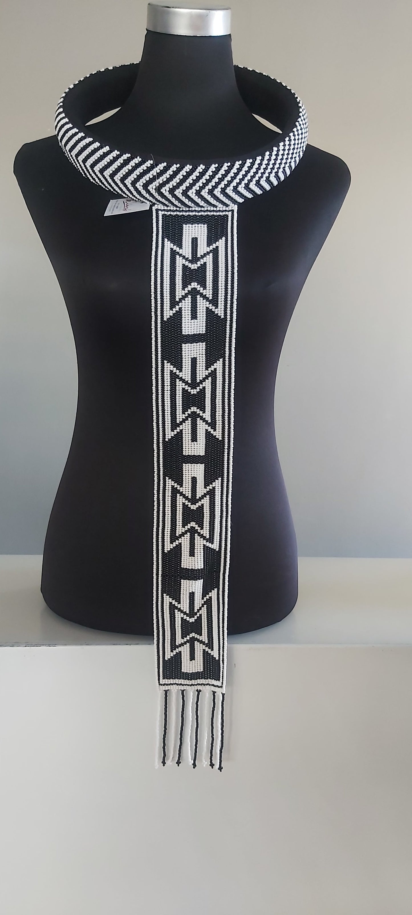 (Isigolwane) Ndebele Neckpiece