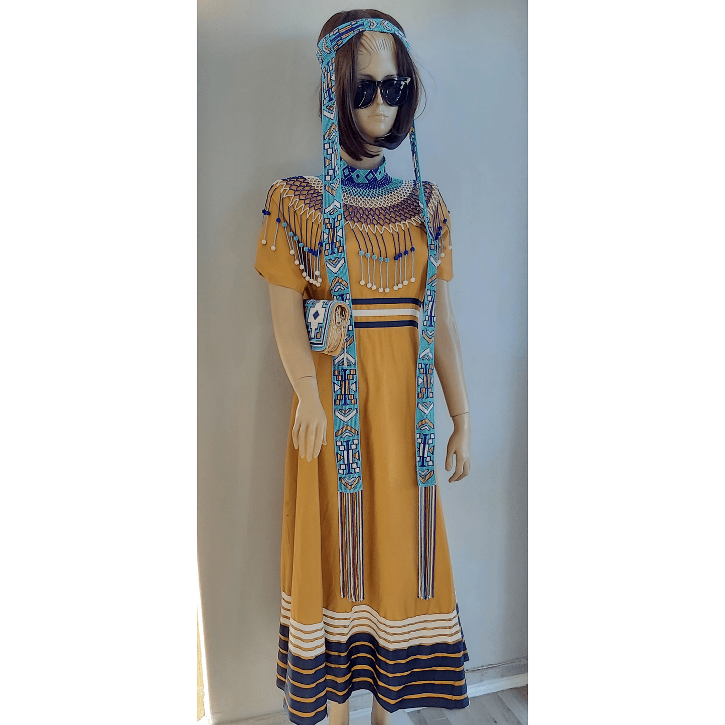 Ndebele headpiece ( Mlingakobe)
