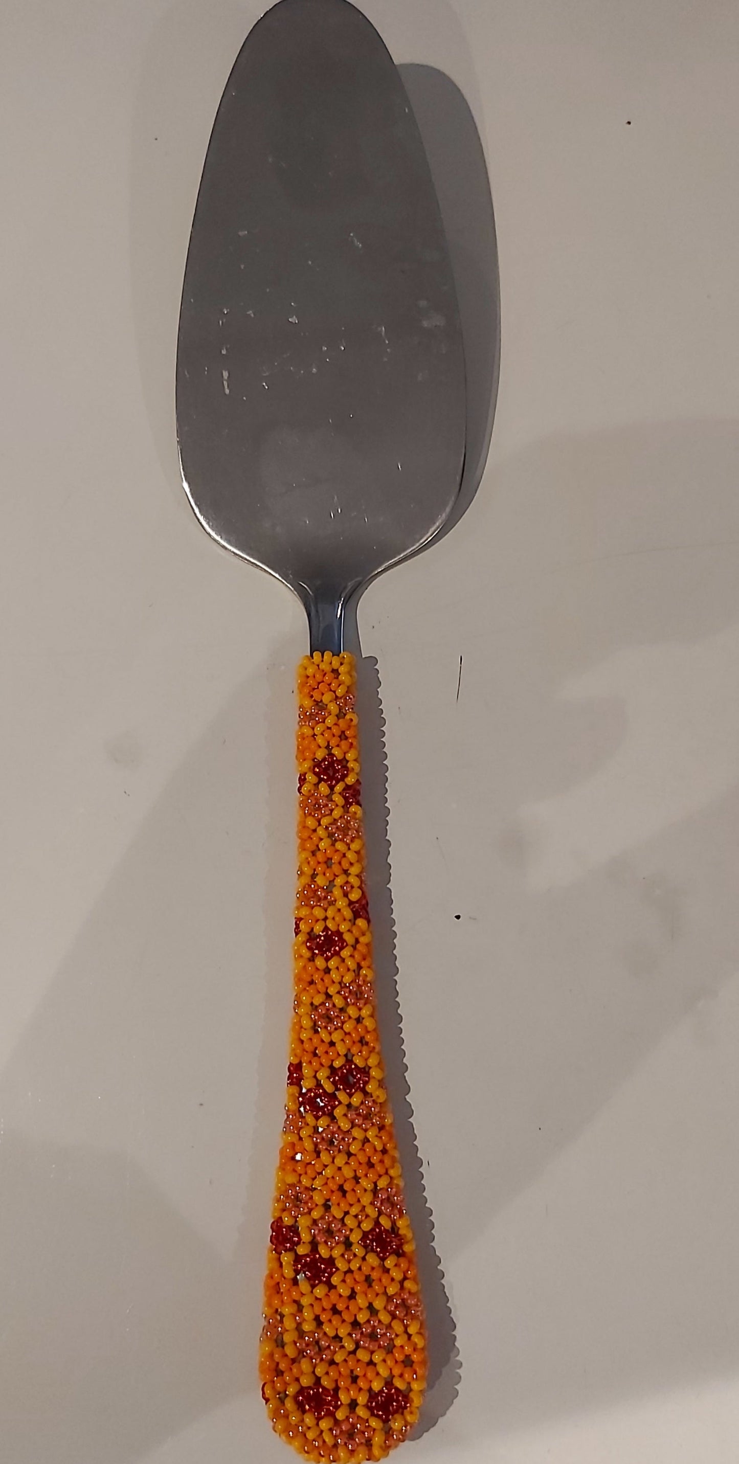 Beaded Cake Lifter