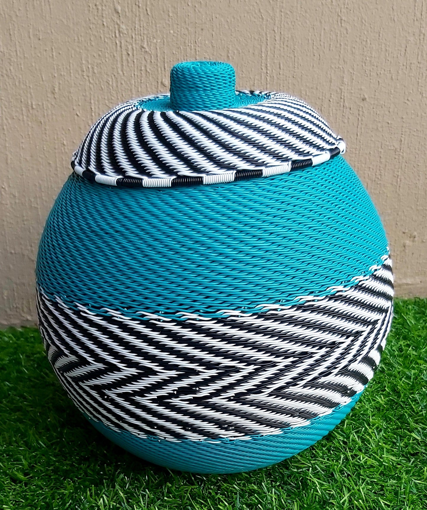 Telephone Wire Ukhamba Bowl