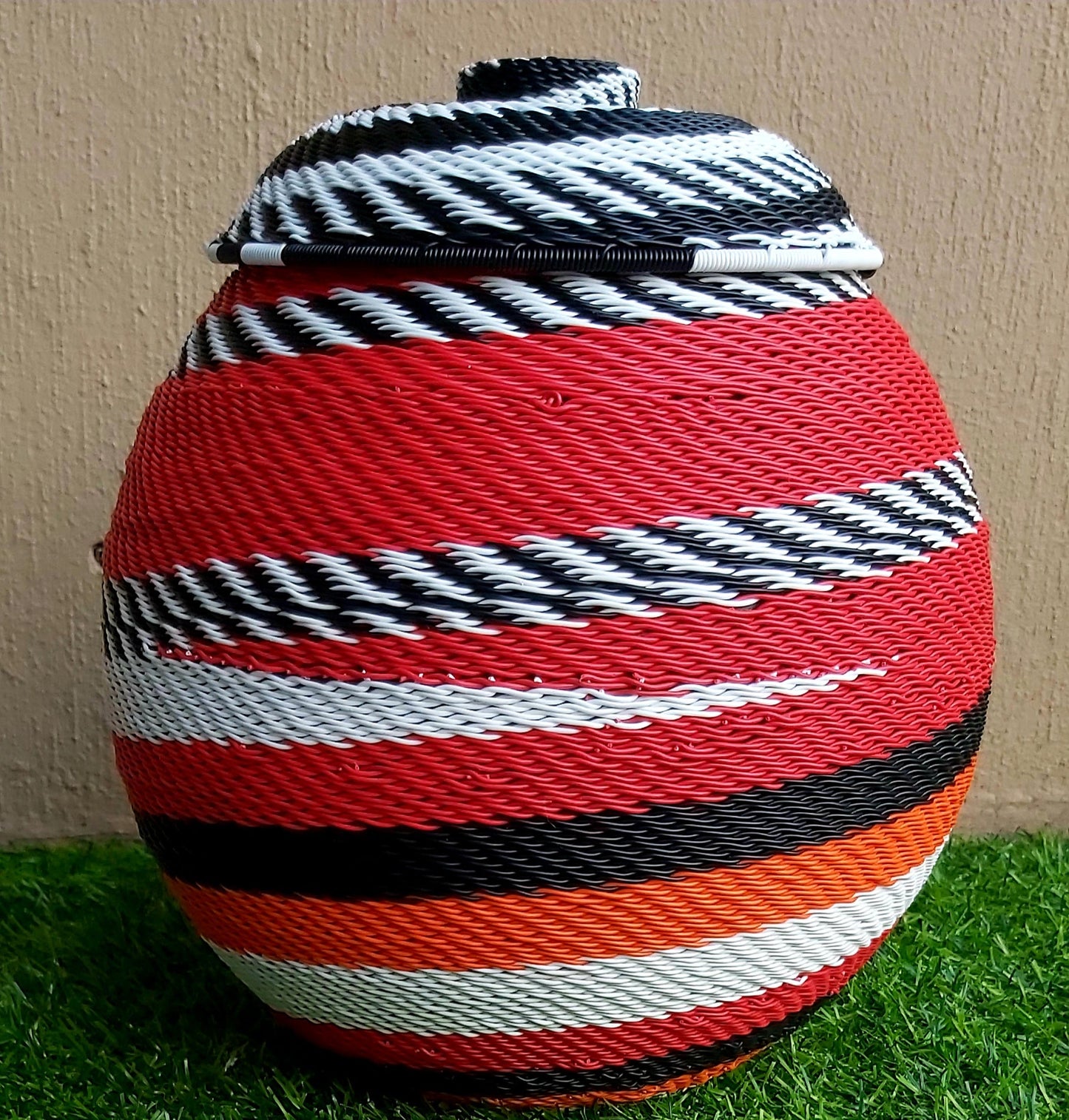 Telephone Wire Ukhamba Bowl