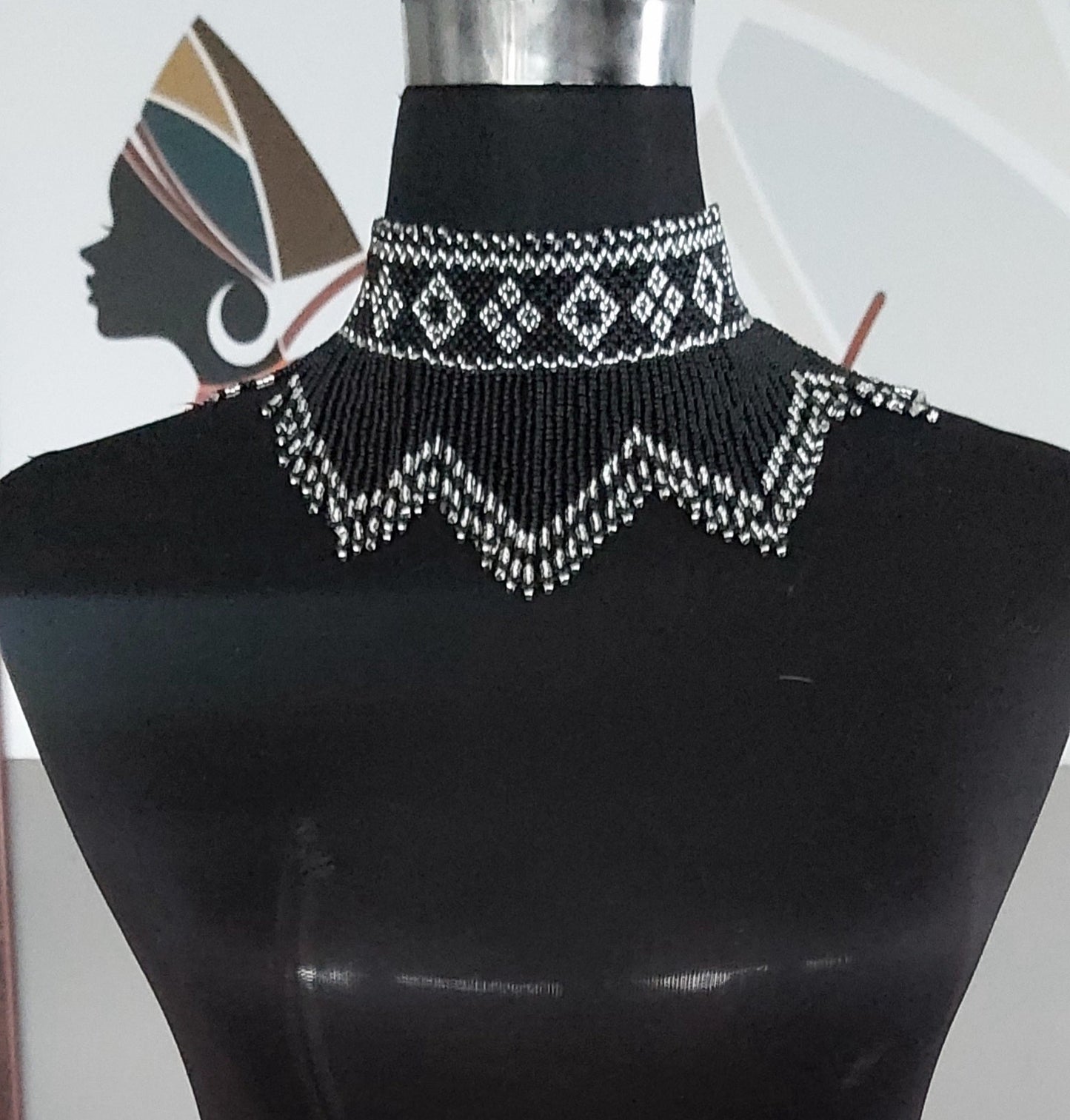 Flat Neckpiece Wshape
