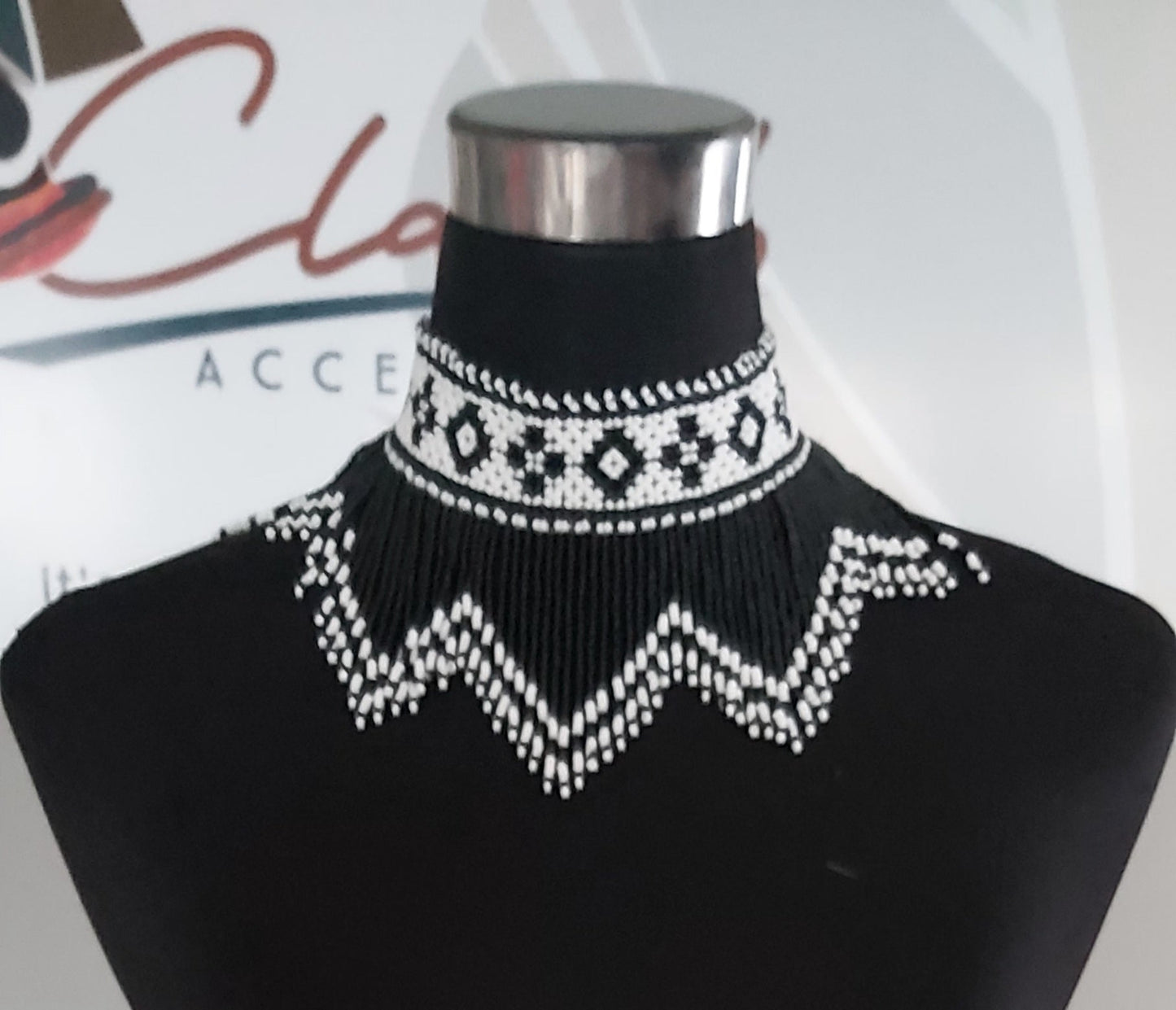Flat Neckpiece Wshape