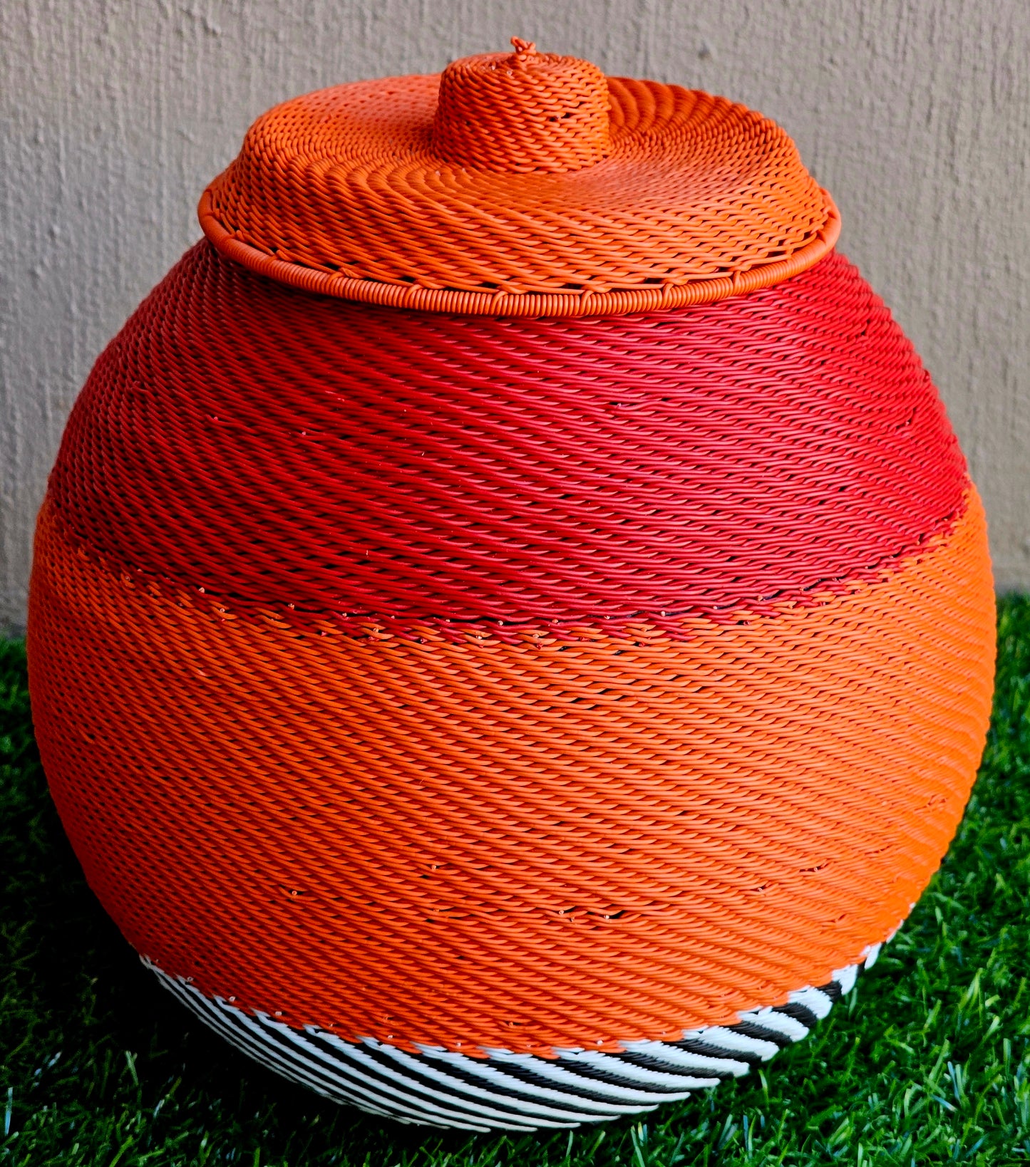 Telephone Wire Ukhamba Bowl