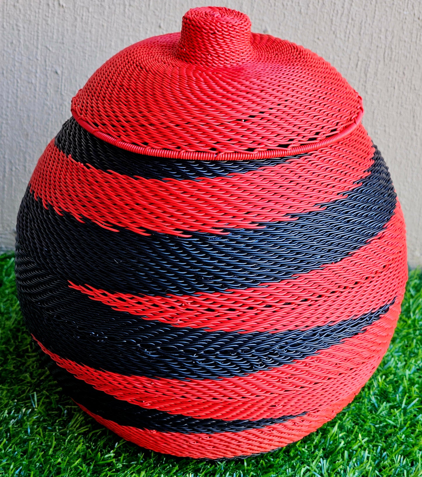 Telephone Wire Ukhamba Bowl