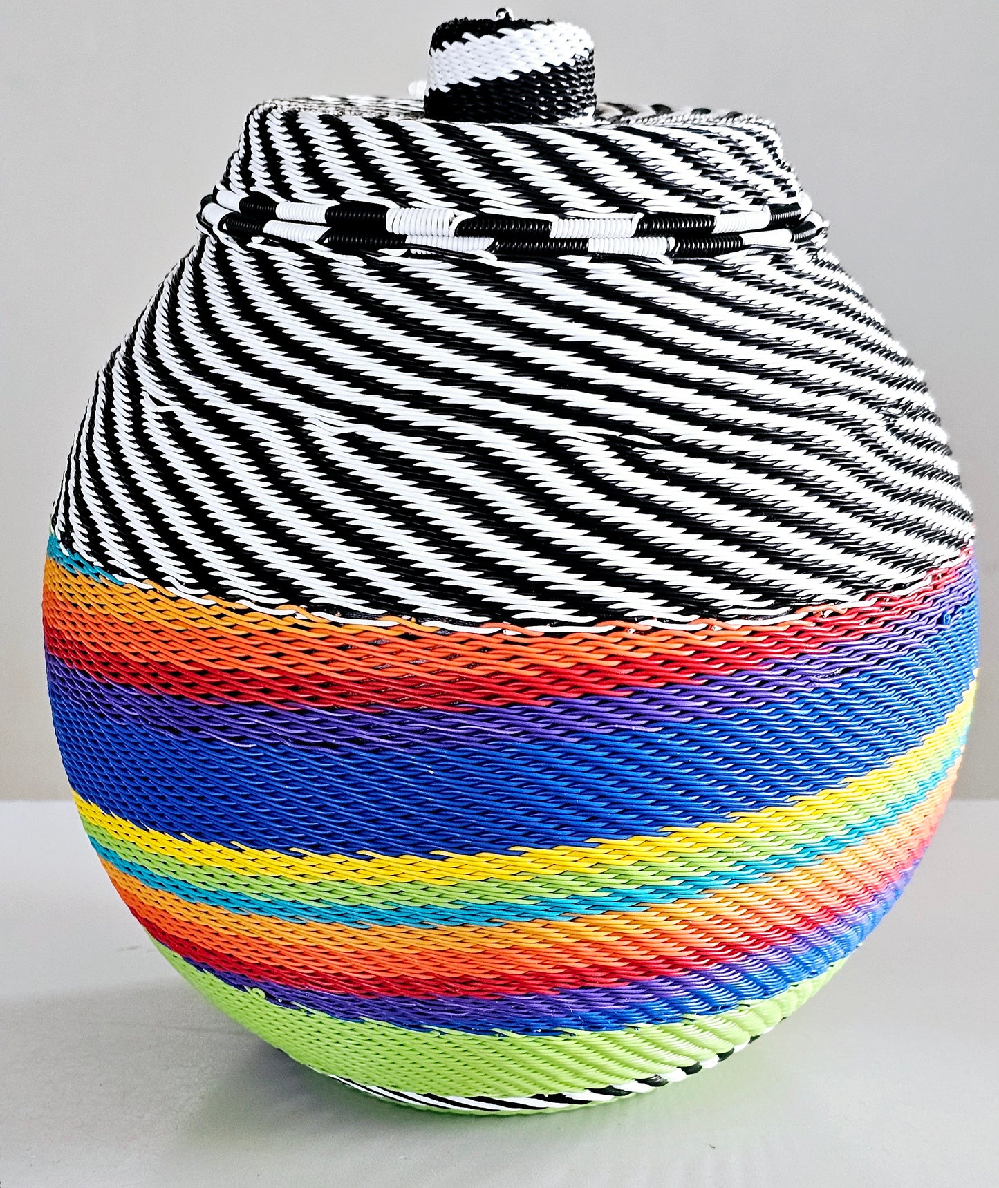 Telephone Wire Ukhamba Bowl