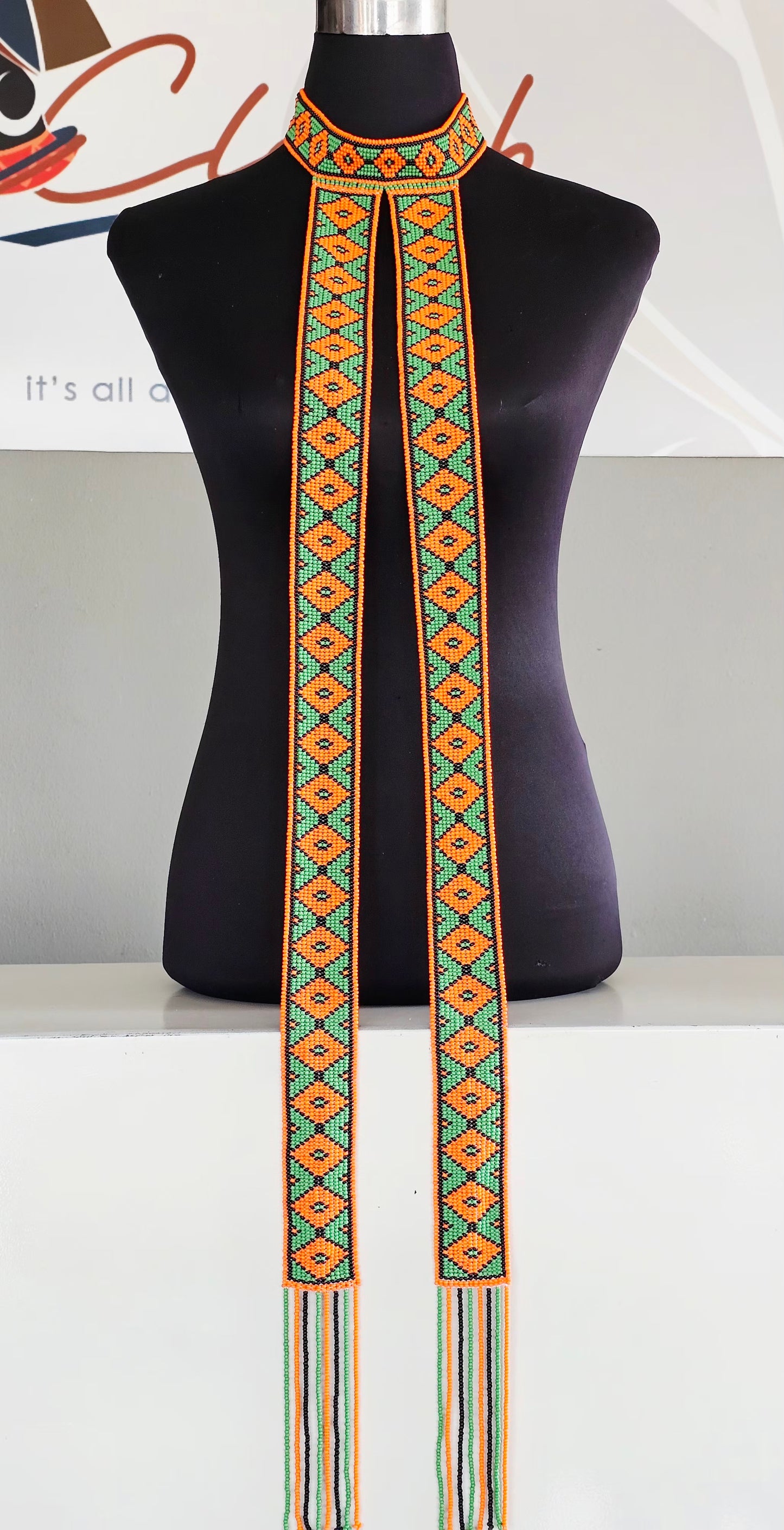Mamfene Neckpiece