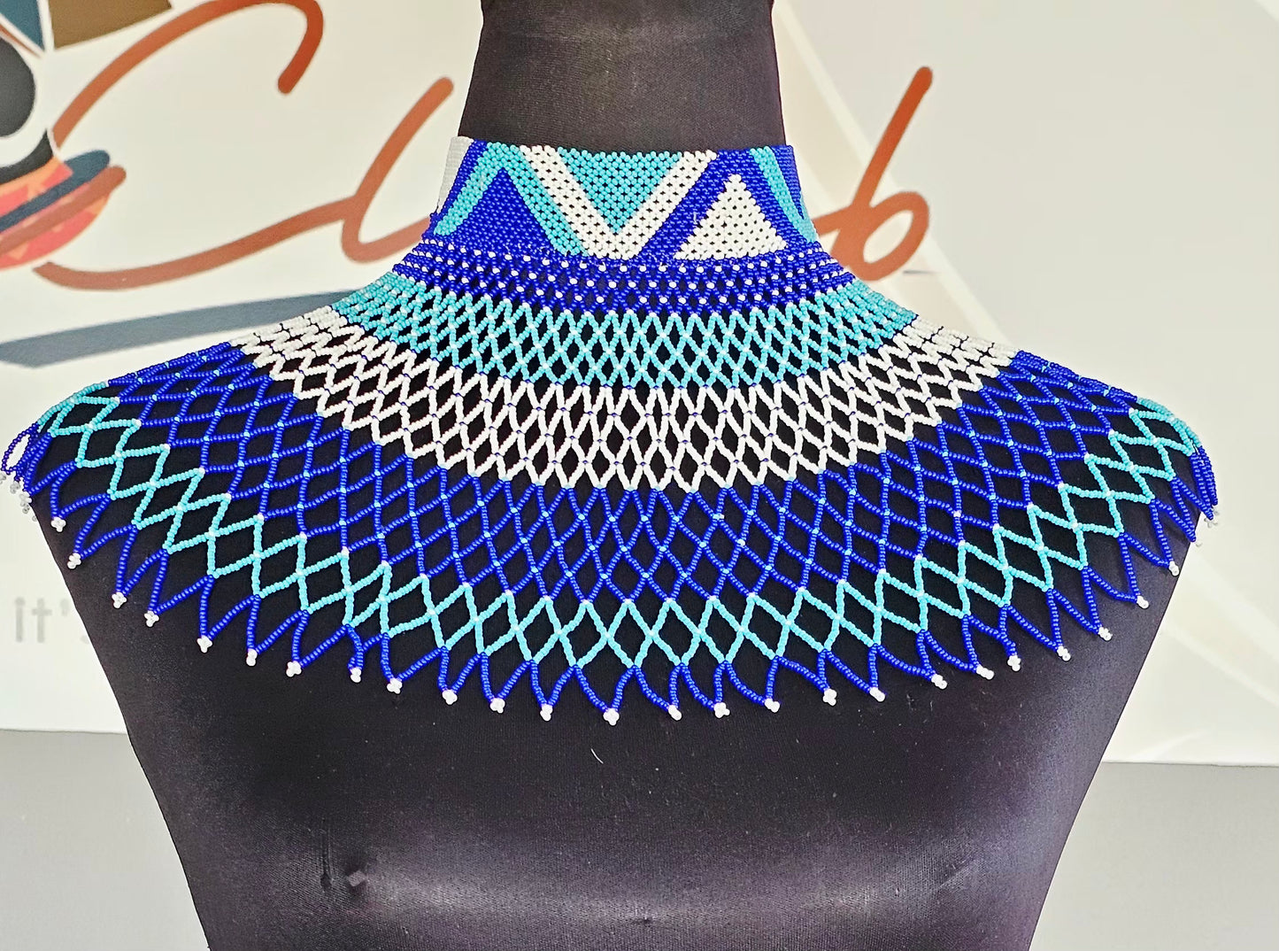 Madlamini  Webneckpiece