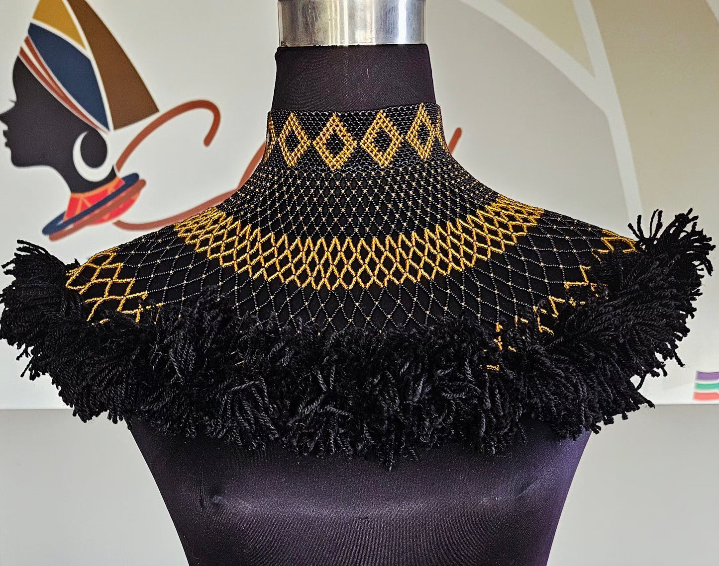 Isibabale Fluffy Neckpiece
