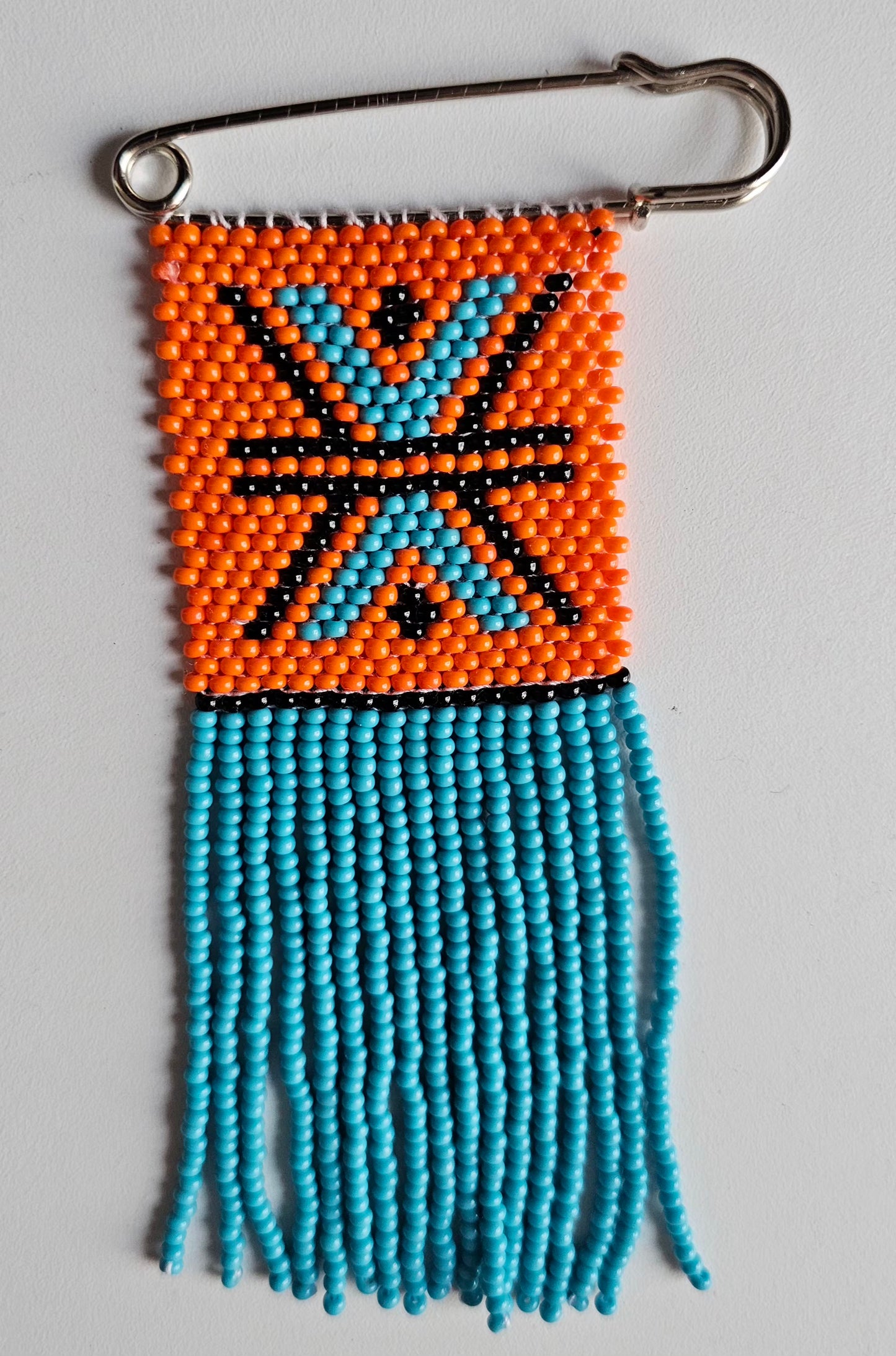 Beaded Safety Pin / Isipeleti