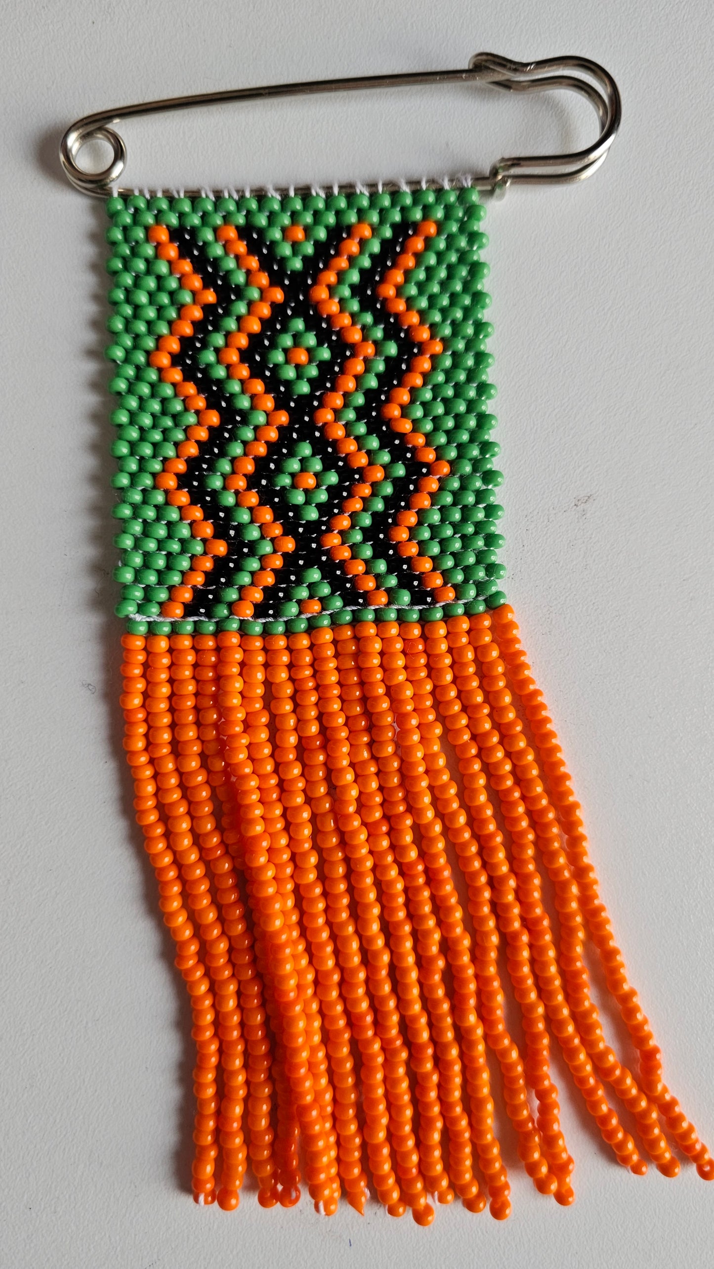Beaded Safety Pin / Isipeleti