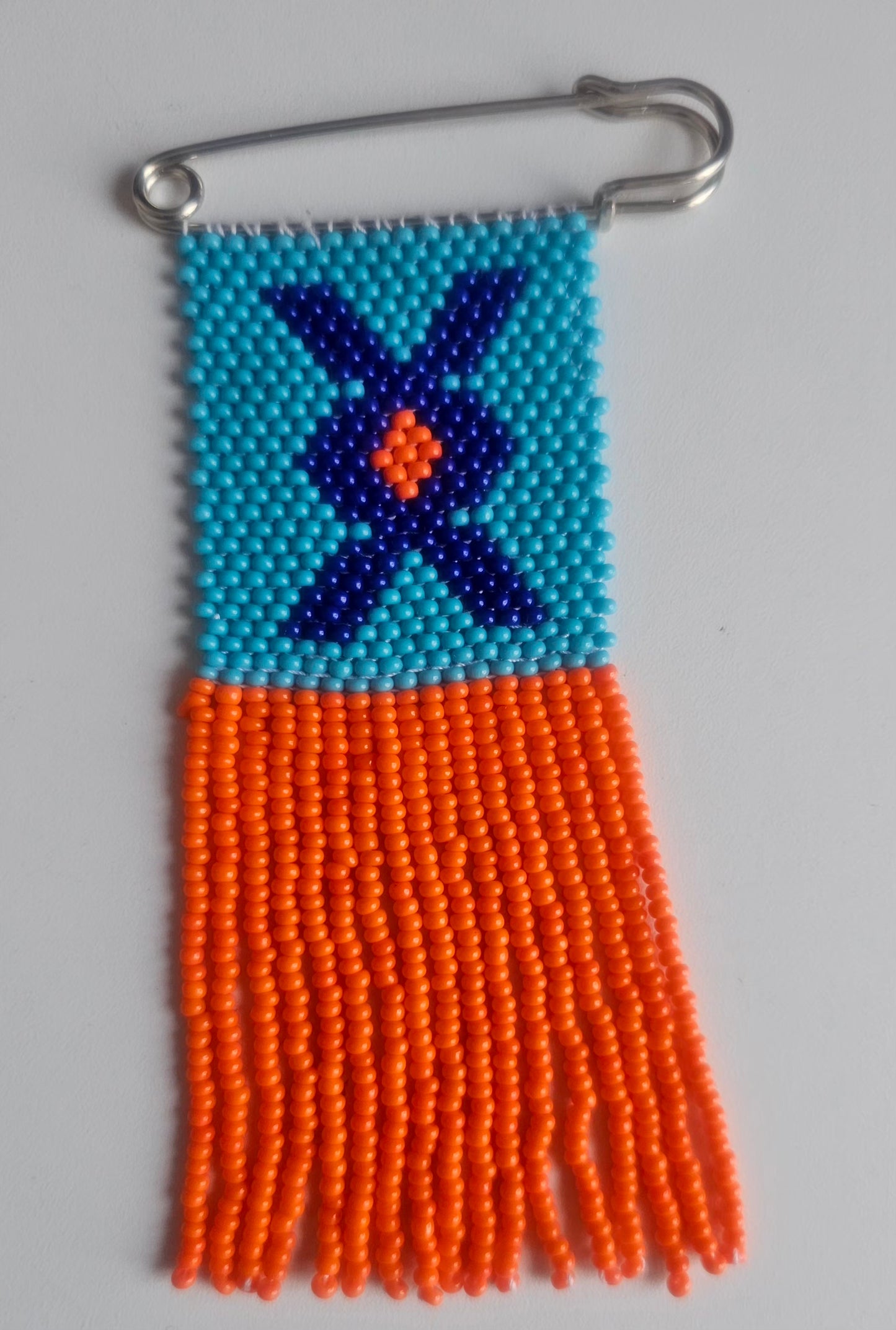 Beaded Safety Pin / Isipeleti