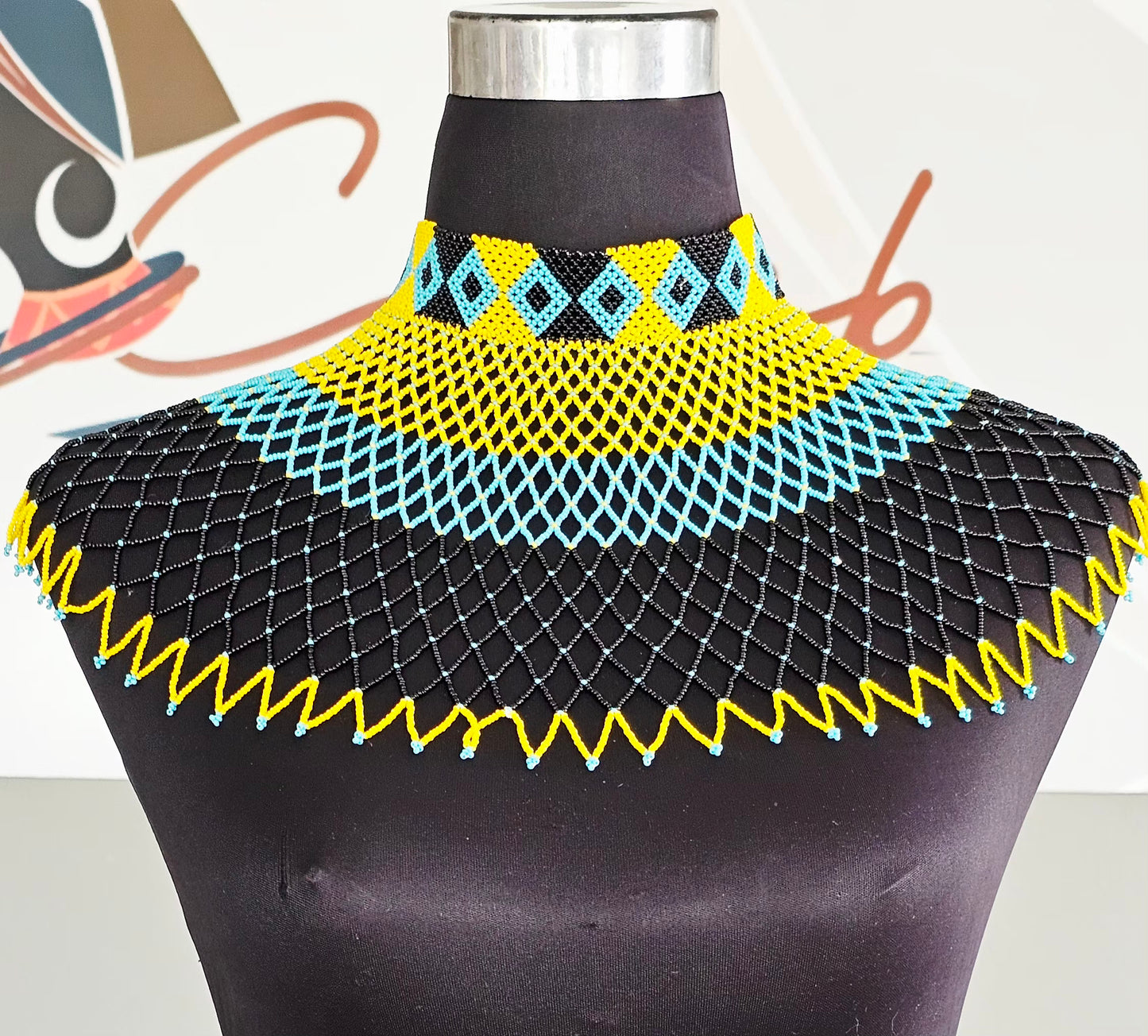 Madlamini  Webneckpiece