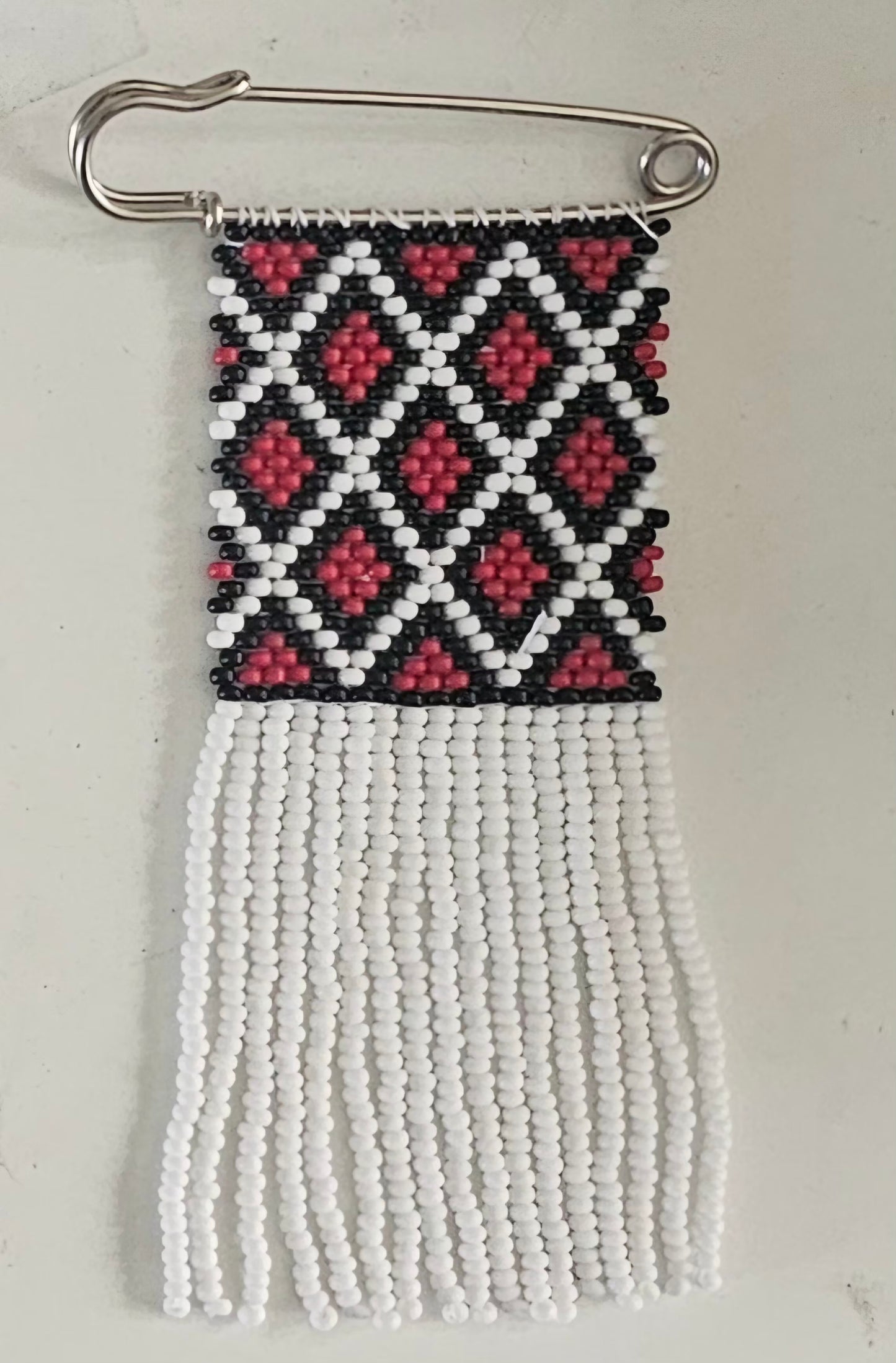 Beaded Safety Pin / Isipeleti