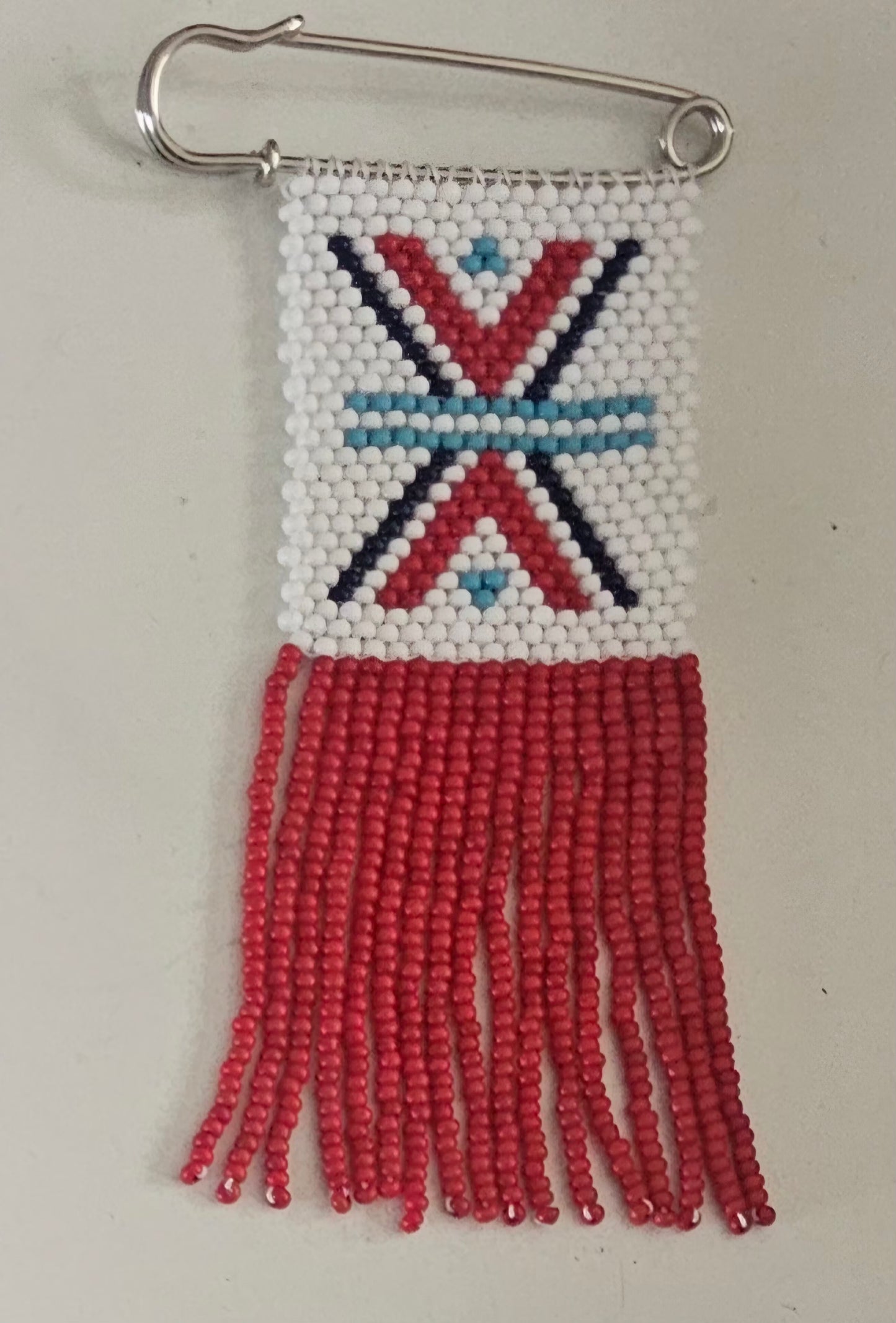 Beaded Safety Pin / Isipeleti
