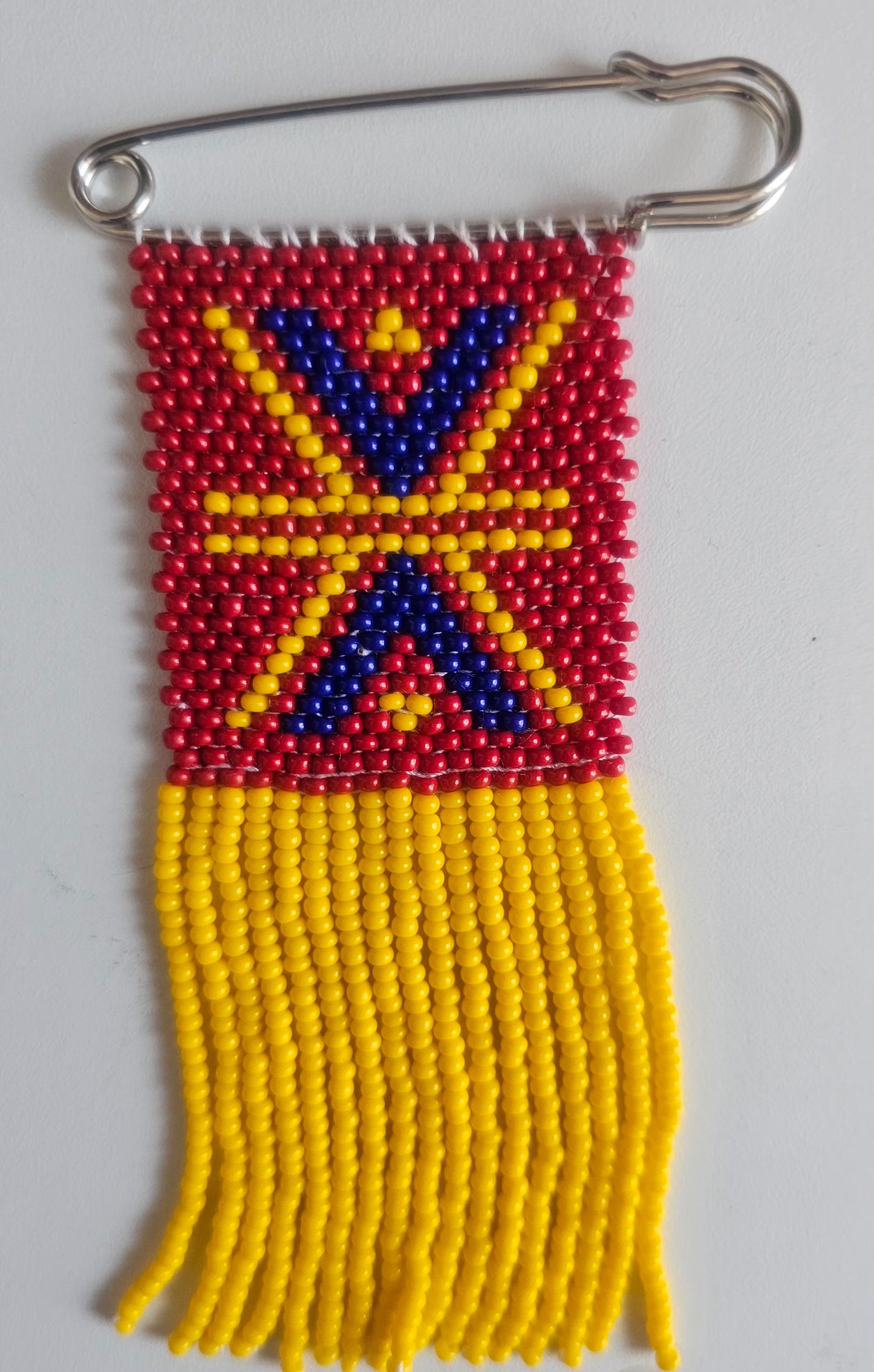 Beaded Safety Pin / Isipeleti