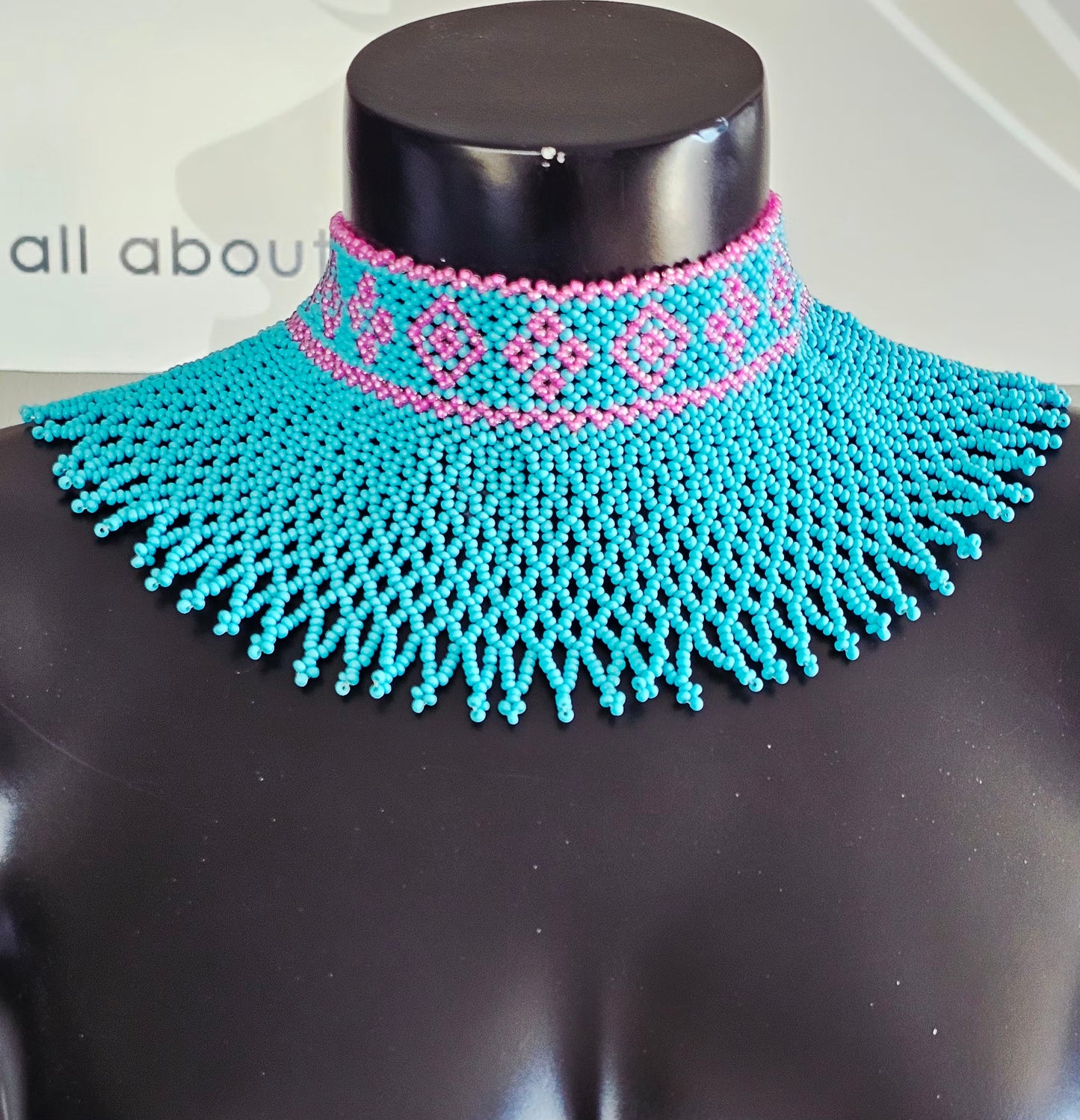 Lona Chocker