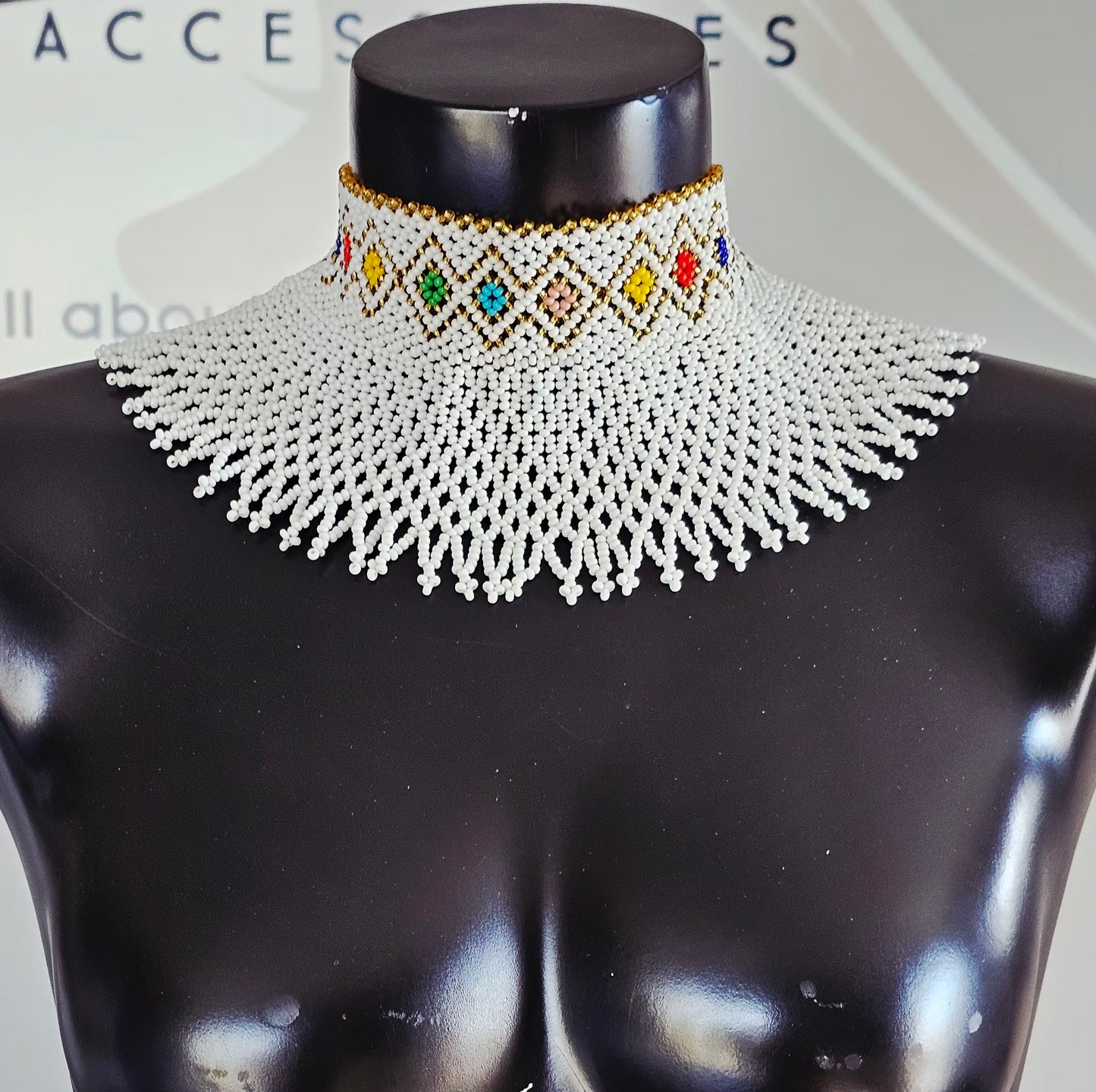 Lona Chocker