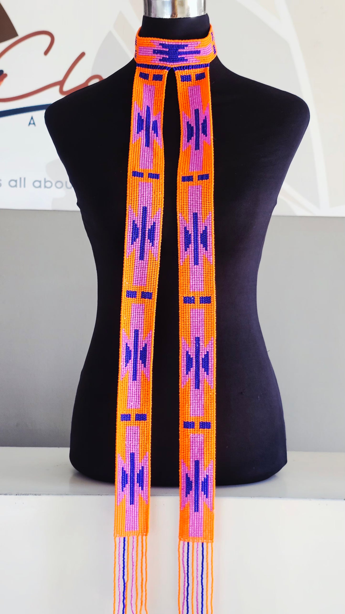 Mamfene Neckpiece