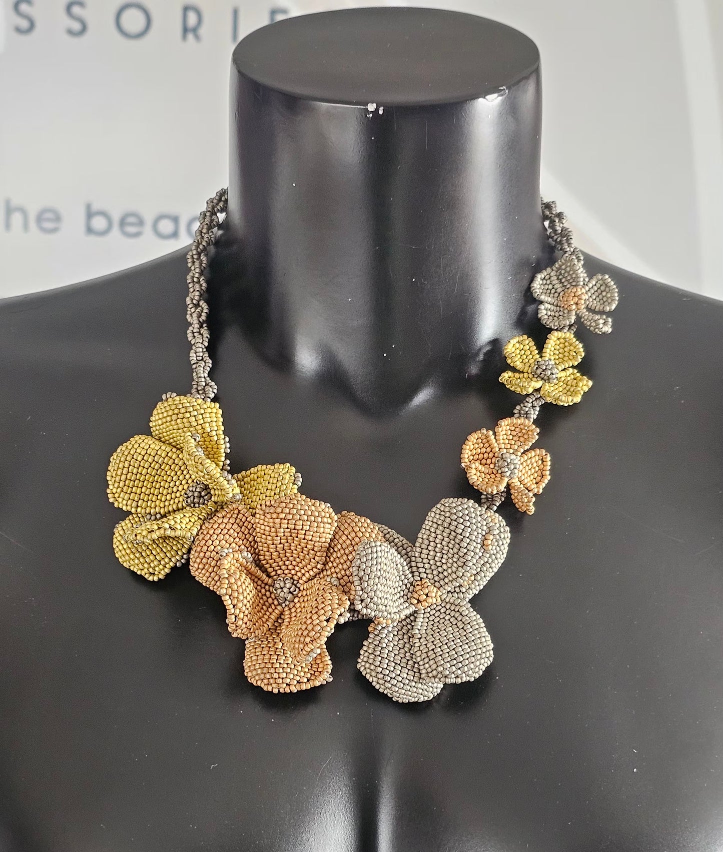 Onelihle Neckpiece