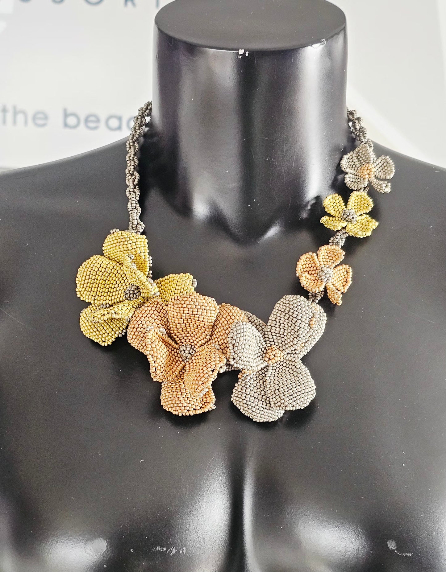 Onelihle Neckpiece