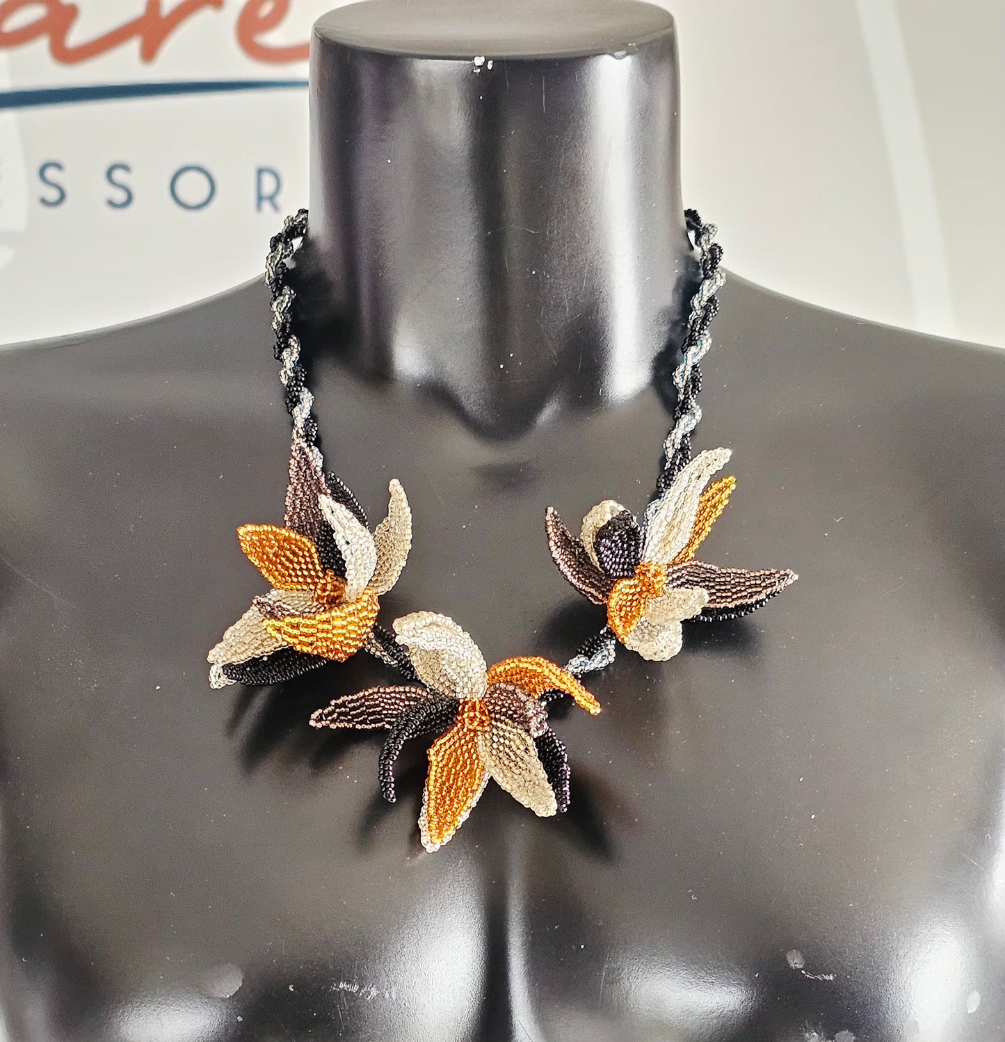 Onelihle Neckpiece