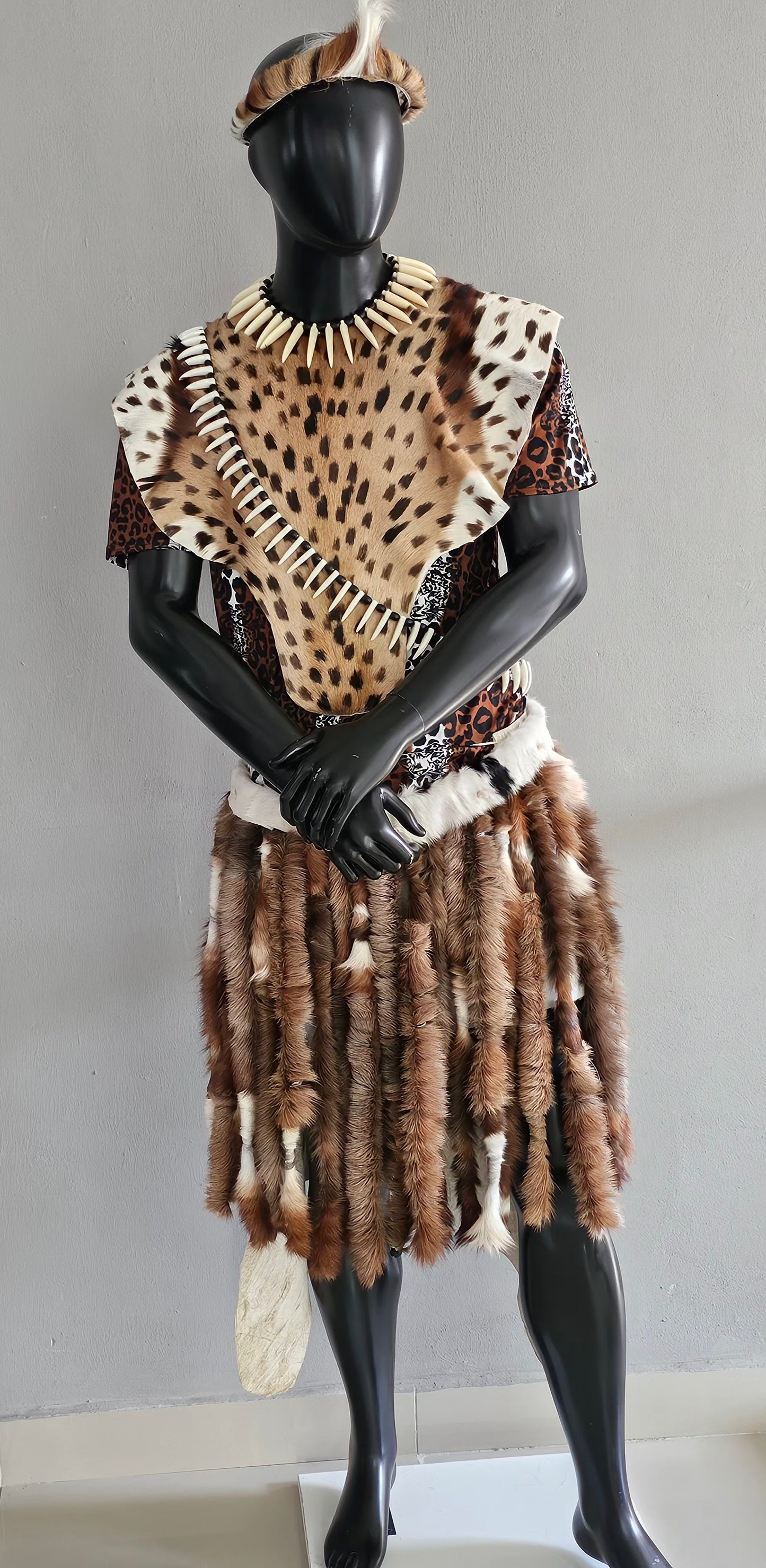 Zulu Men's traditional outfit           (7pieces)