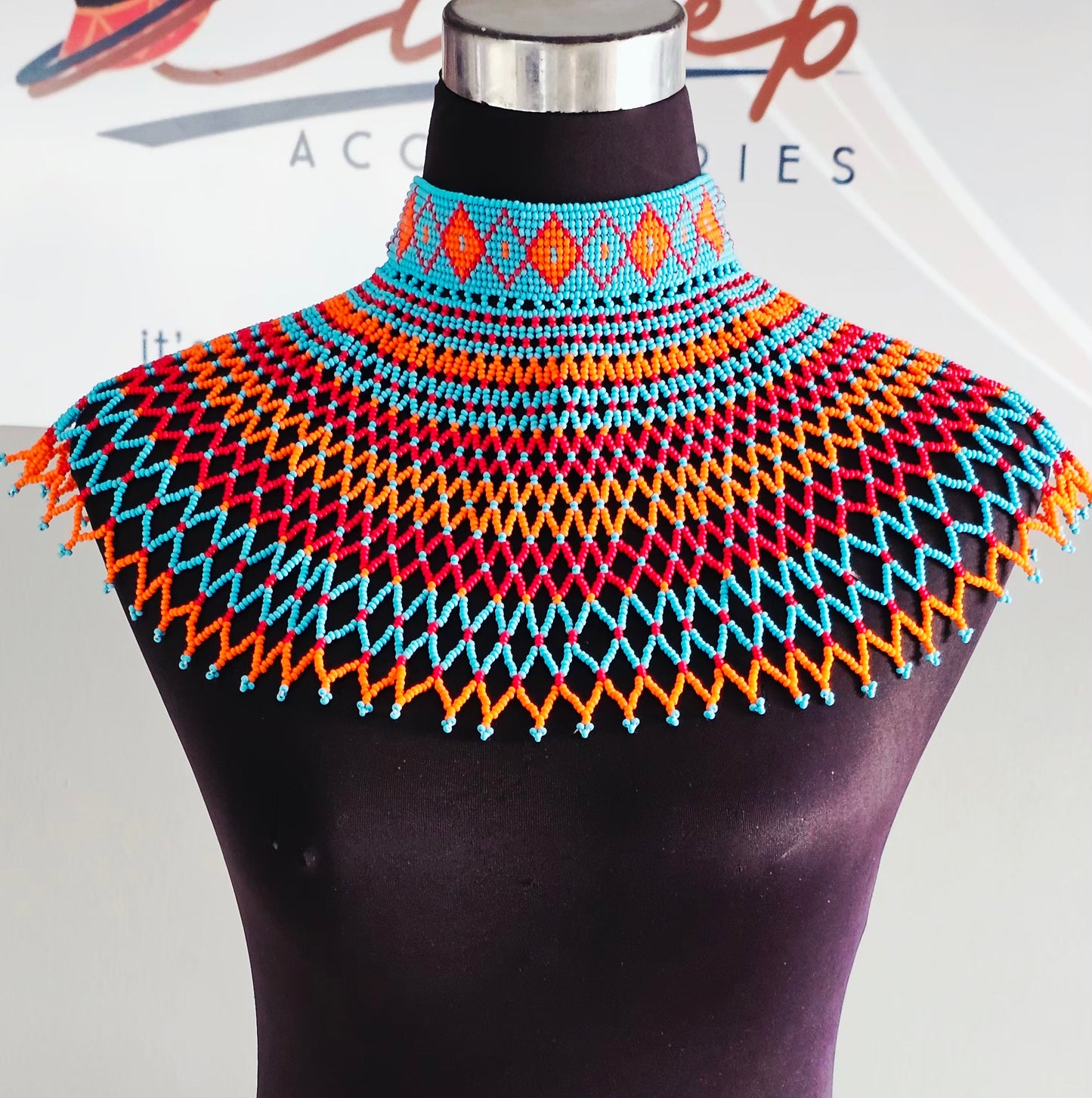 Manxumalo Neckpiece