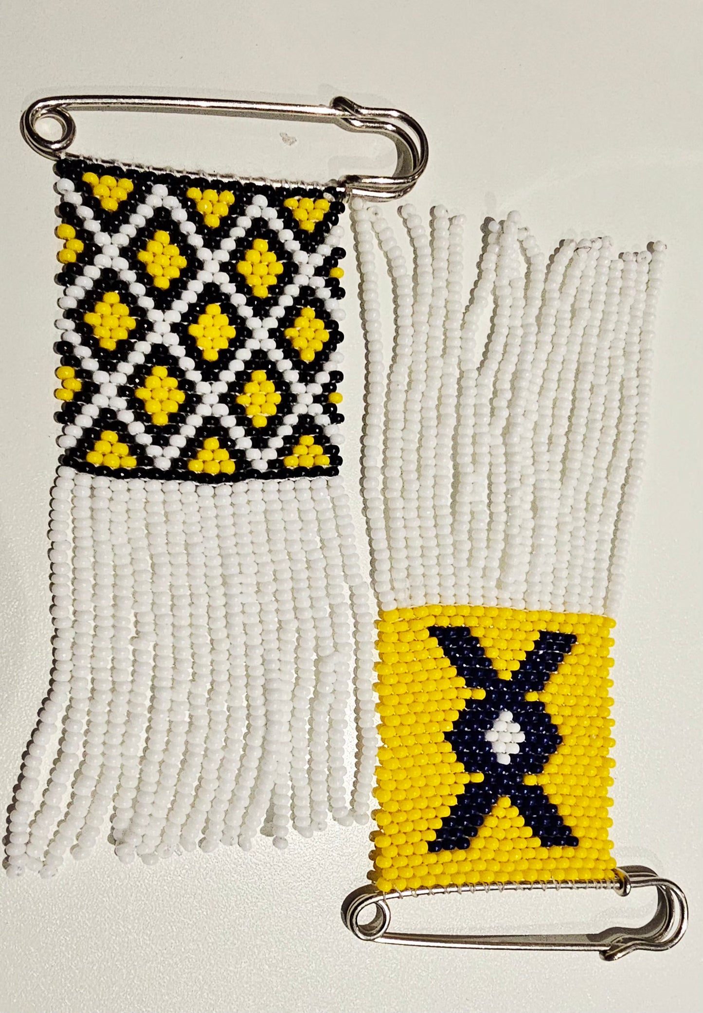 Beaded Safety Pin / Isipeleti