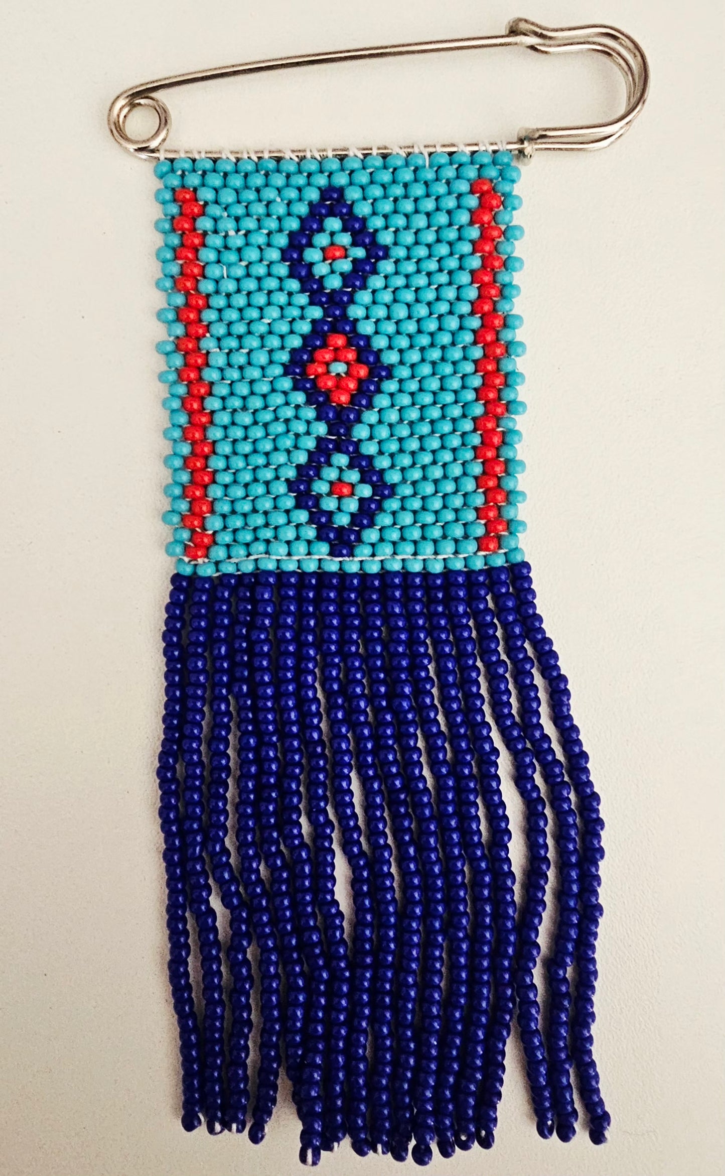 Beaded Safety Pin / Isipeleti