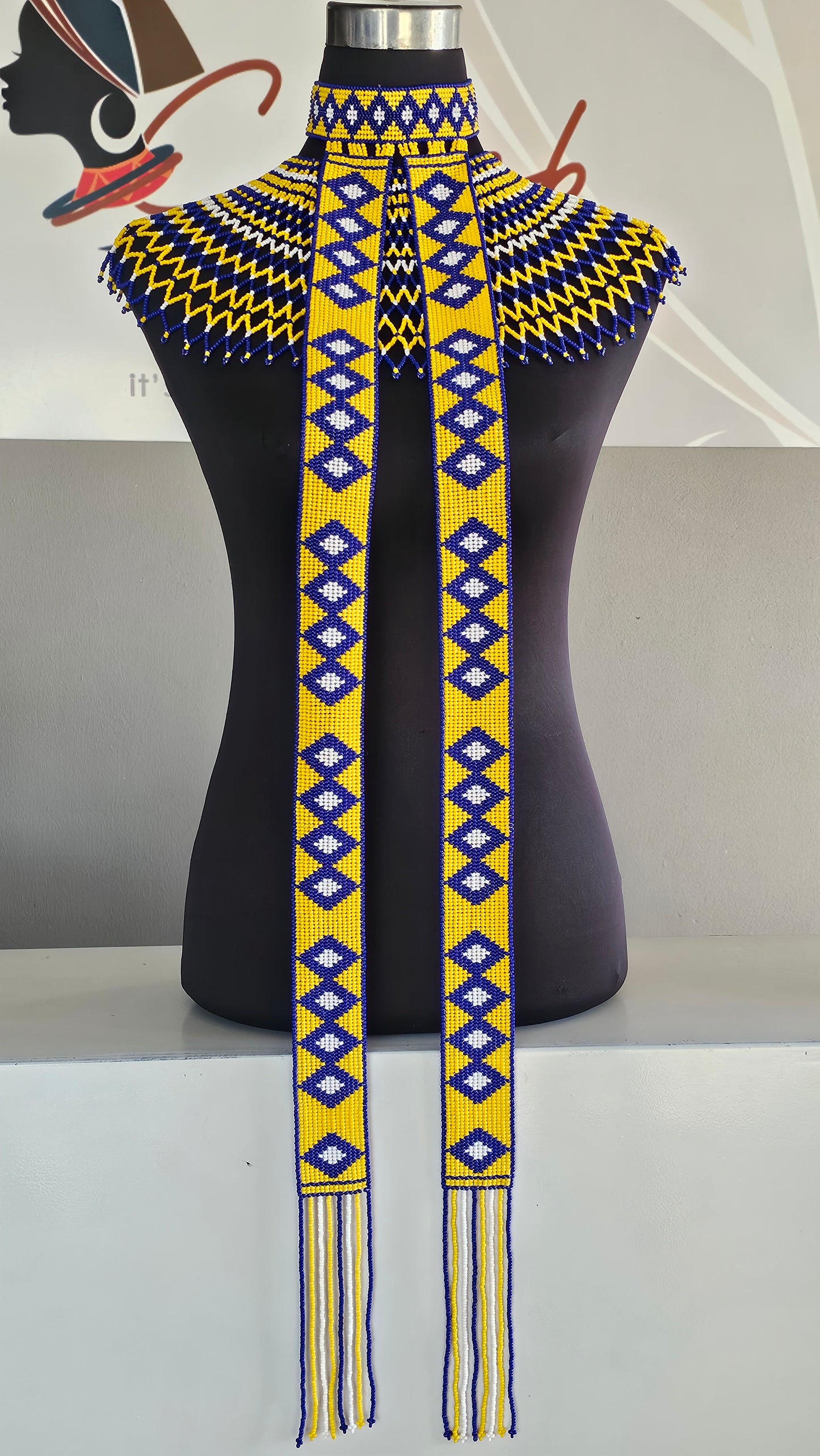 Mamfene Neckpiece