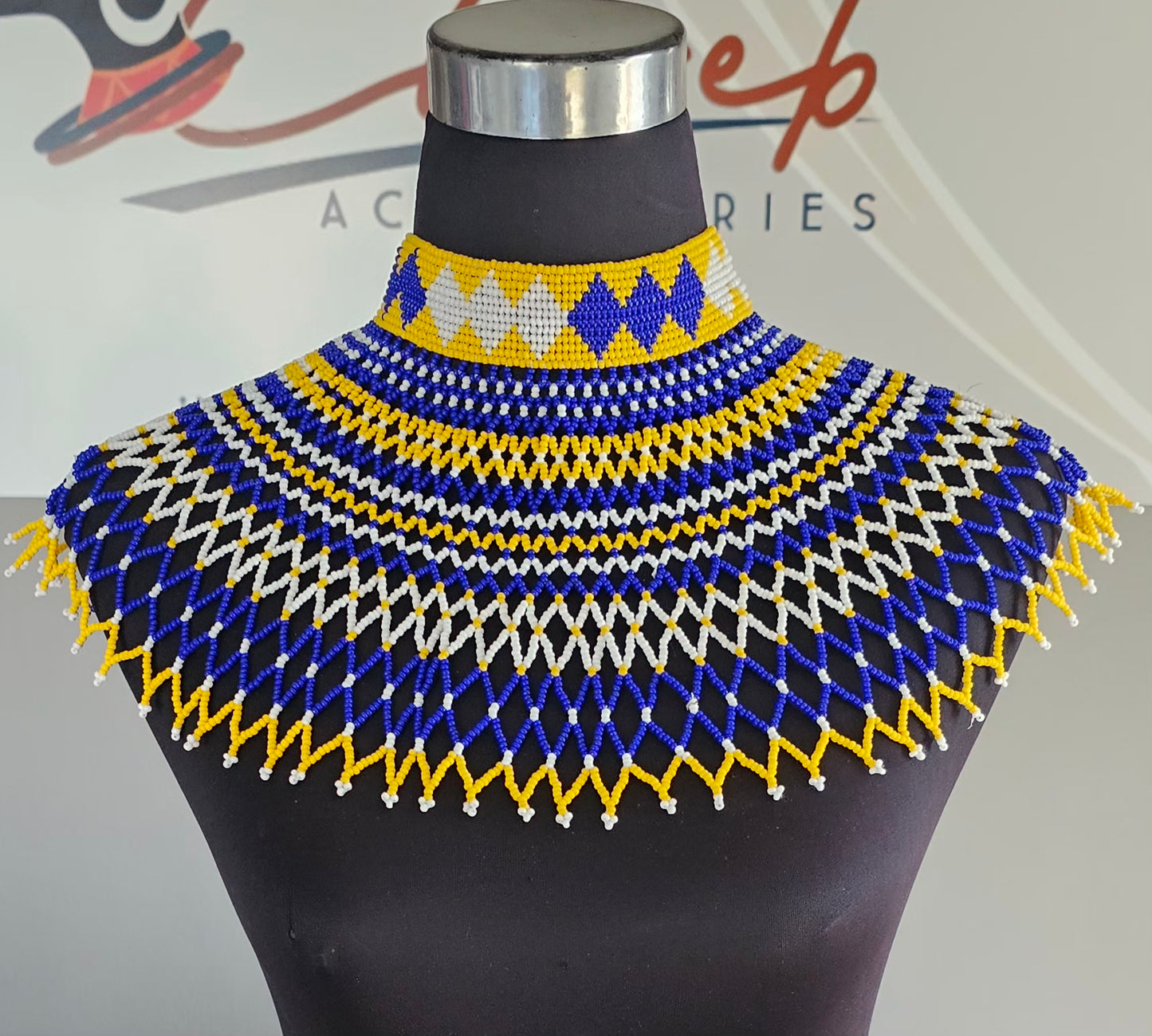 Manxumalo Neckpiece