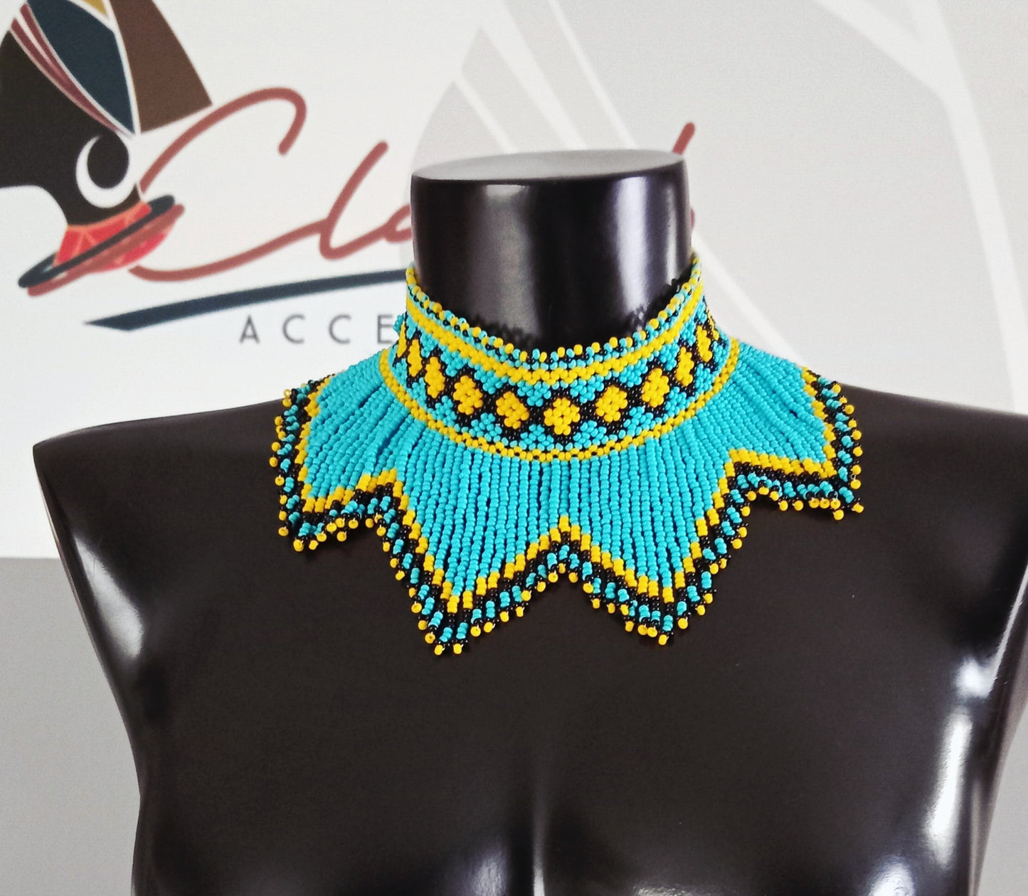 Isi W-Neckpiece