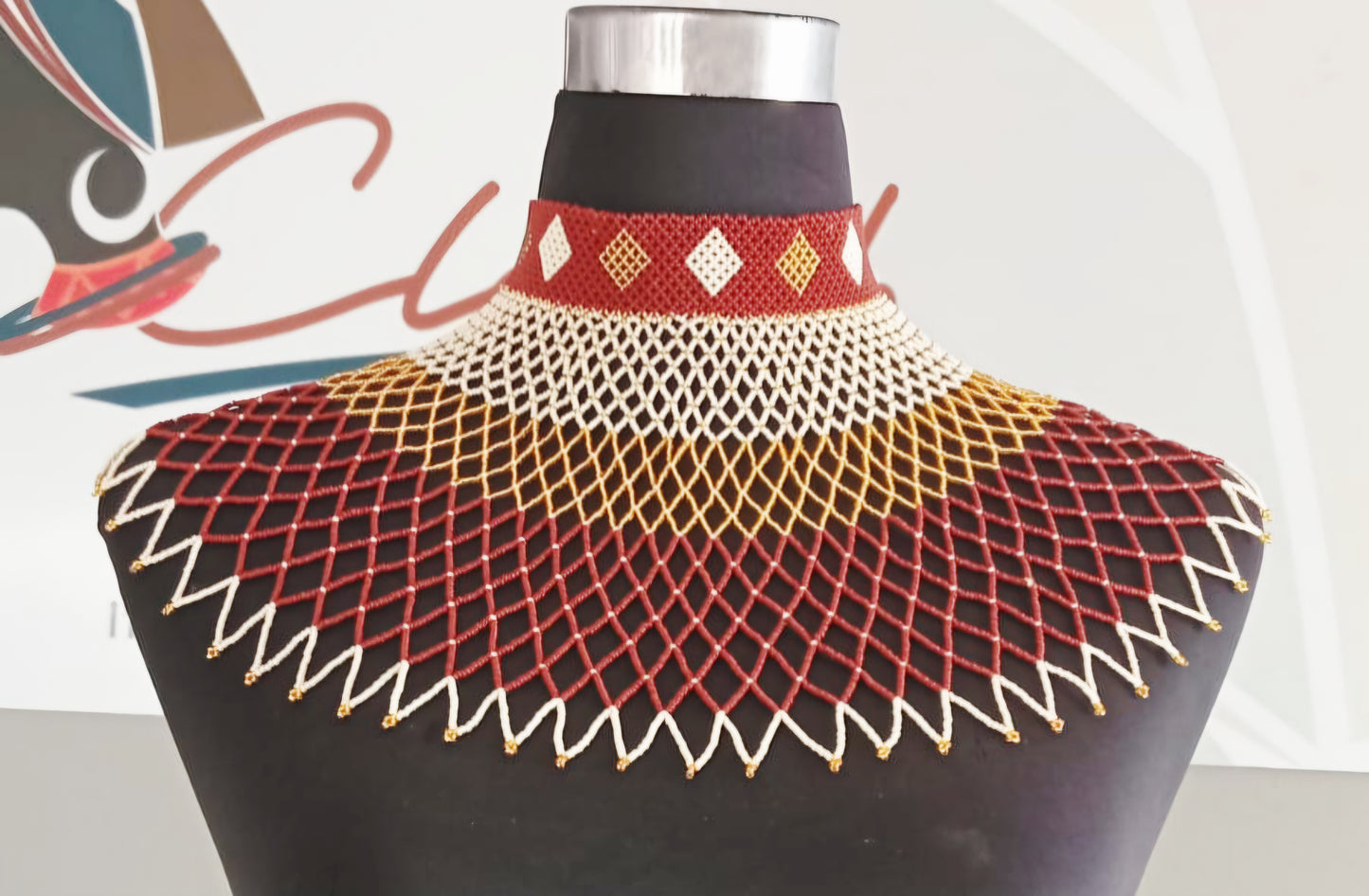 Madlamini  Webneckpiece