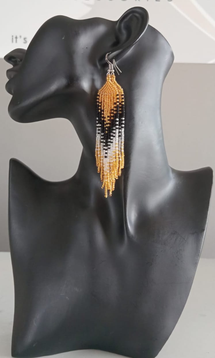 Azwi Beaded Earrings