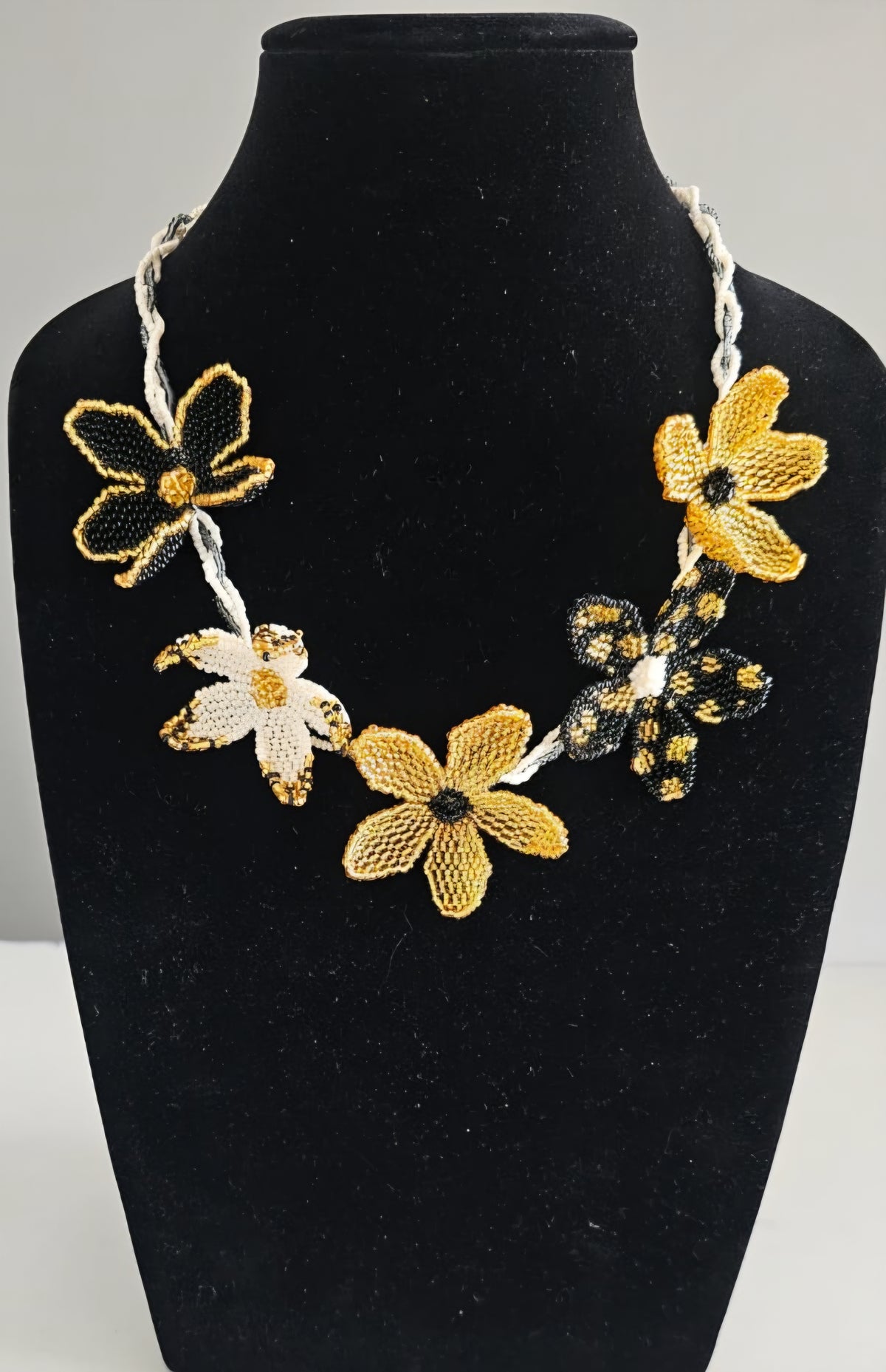 Onelihle Neckpiece